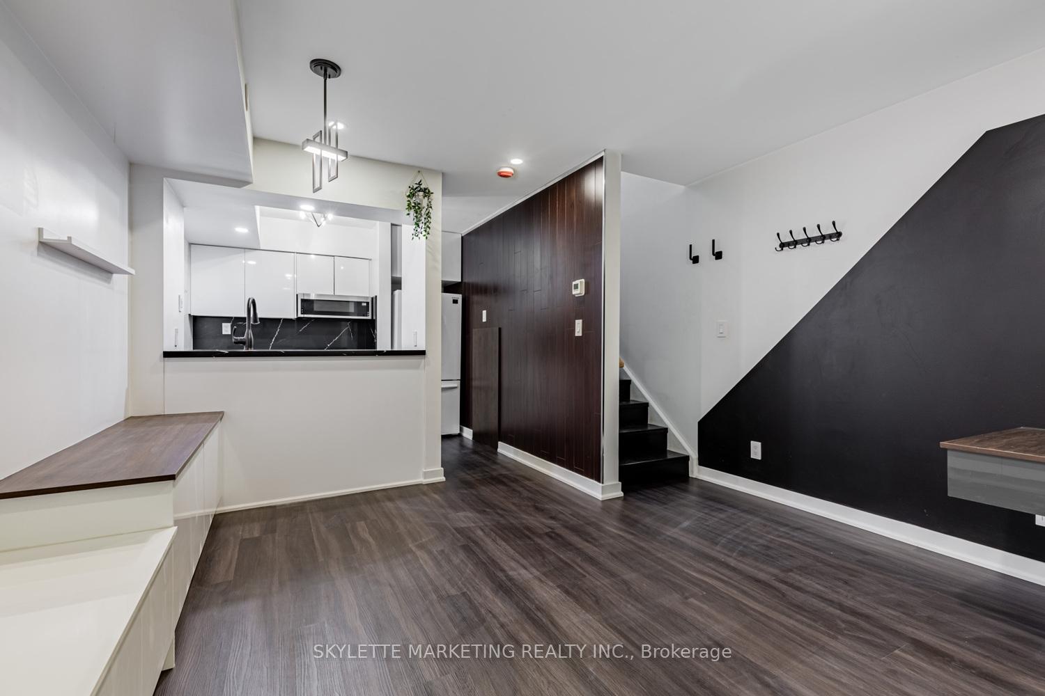 Photo 2 of Unit 107, 3 Everson Drive, North York, Willowdale East — HOMEH