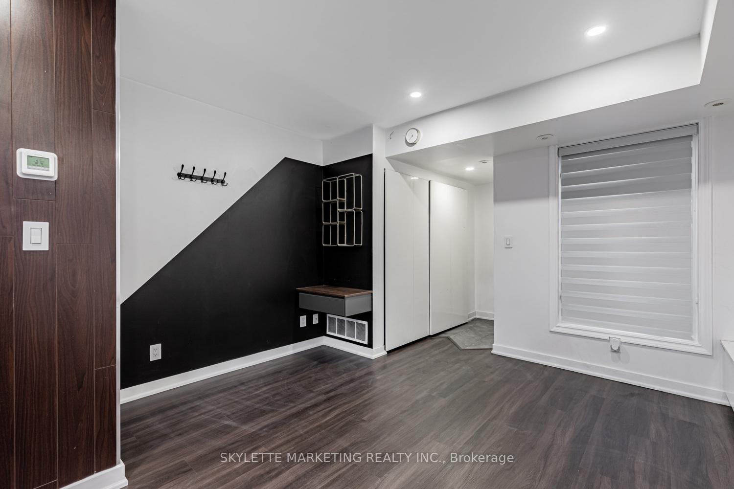 Photo 8 of Unit 107, 3 Everson Drive, North York, Willowdale East — HOMEH