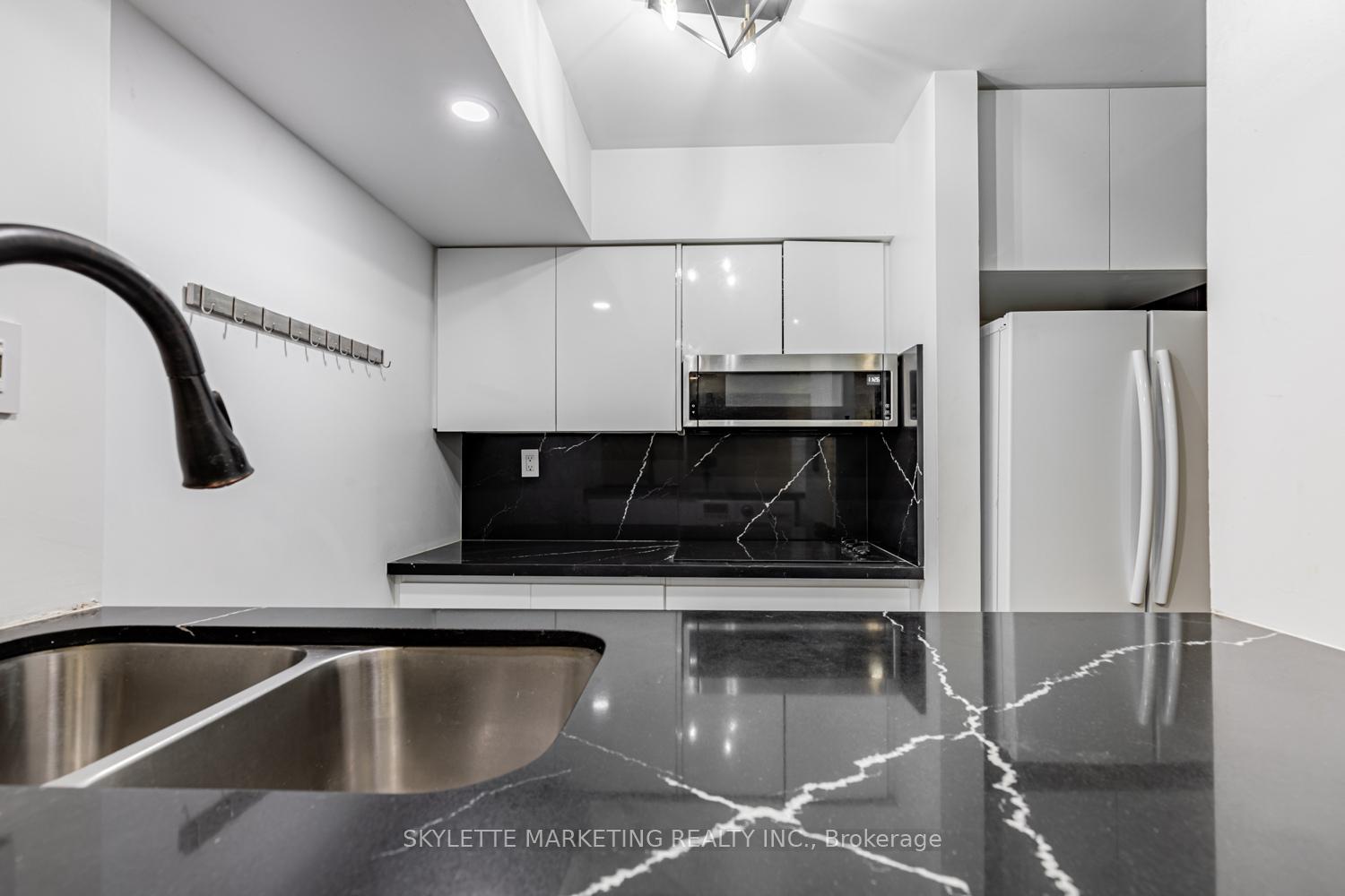Photo 14 of Unit 107, 3 Everson Drive, North York, Willowdale East — HOMEH