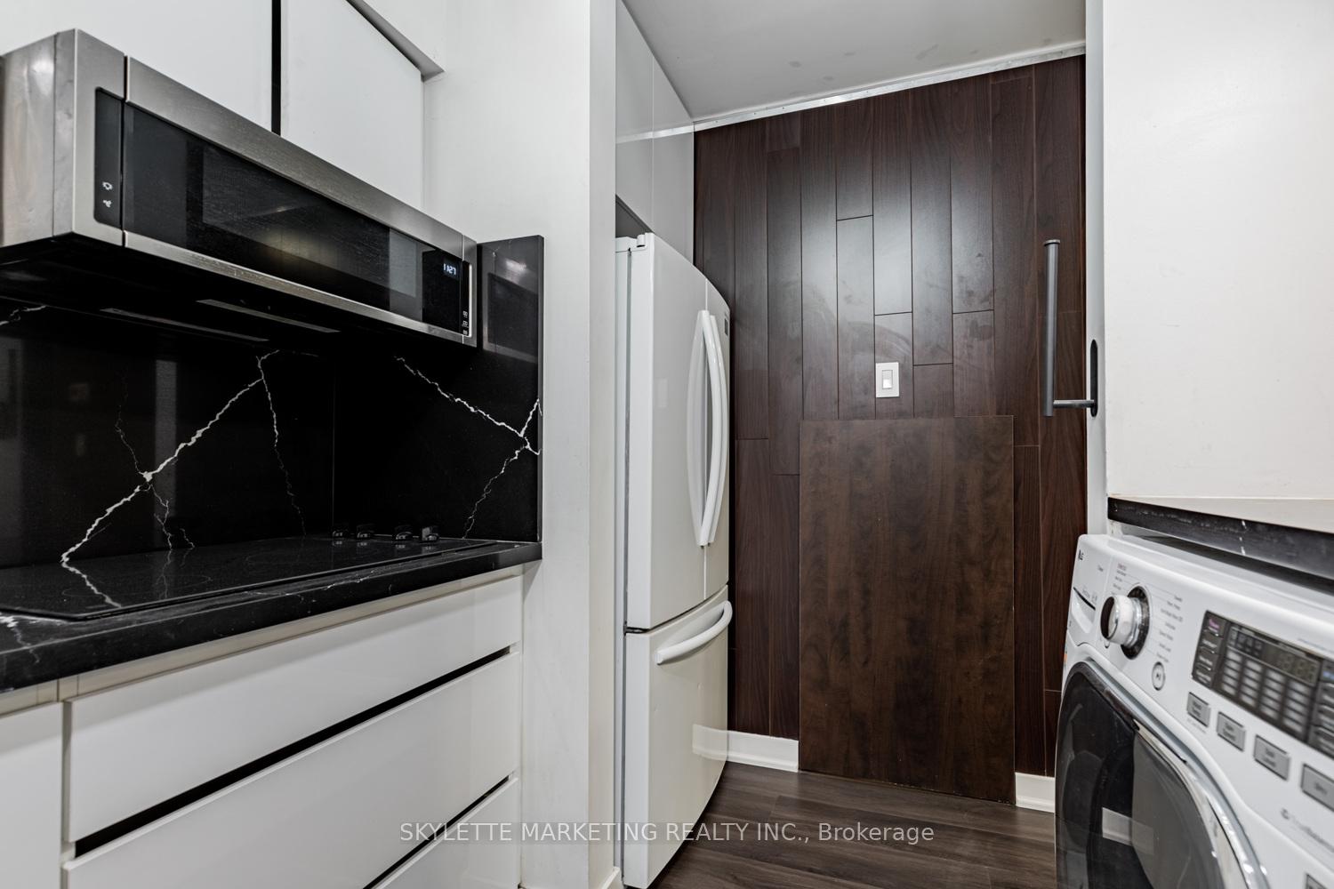 Photo 15 of Unit 107, 3 Everson Drive, North York, Willowdale East — HOMEH