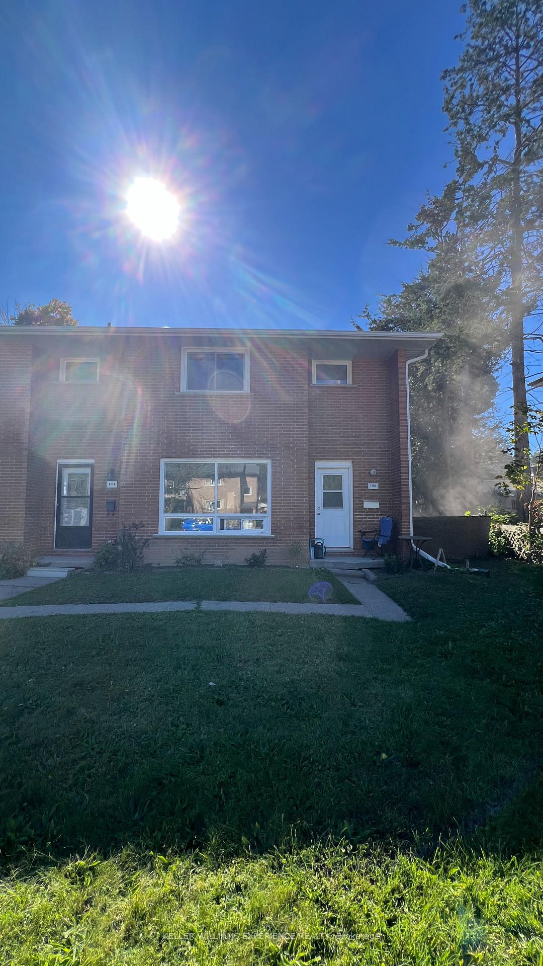 Photo 2 of 196 Owen Street, Barrie, Wellington — HOMEH