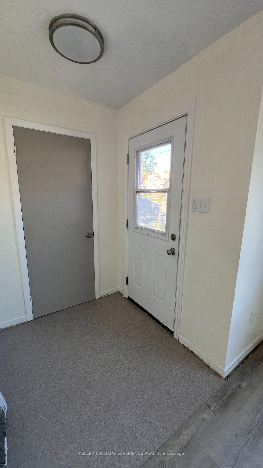 Photo 4 of 196 Owen Street, Barrie, Wellington — HOMEH