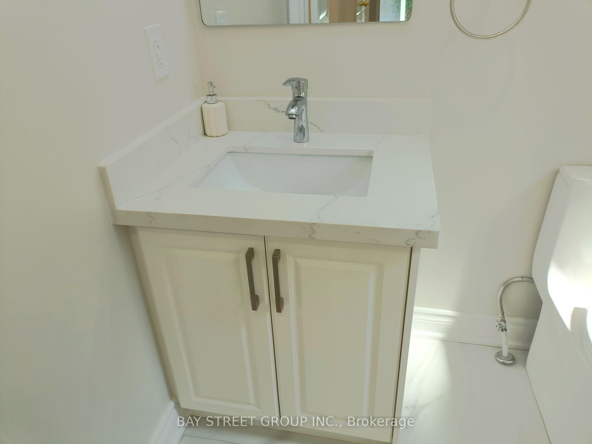 Photo 11 of 3282 Dragon Drive, Mississauga, Fairview — HOMEH