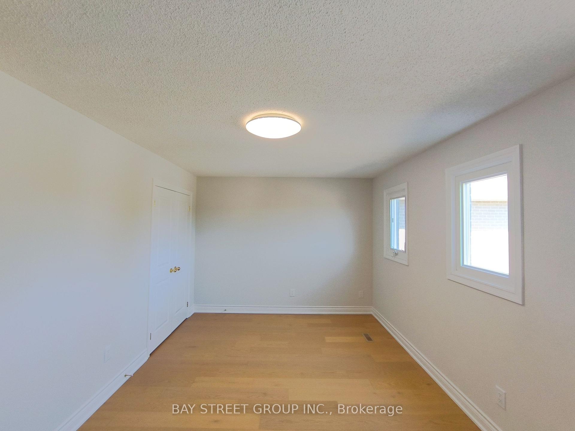 Photo 17 of 3282 Dragon Drive, Mississauga, Fairview — HOMEH