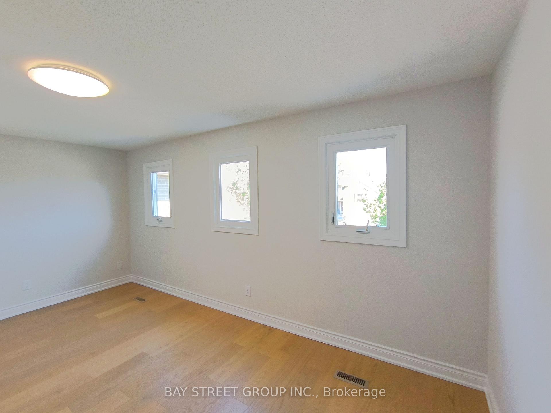 Photo 18 of 3282 Dragon Drive, Mississauga, Fairview — HOMEH
