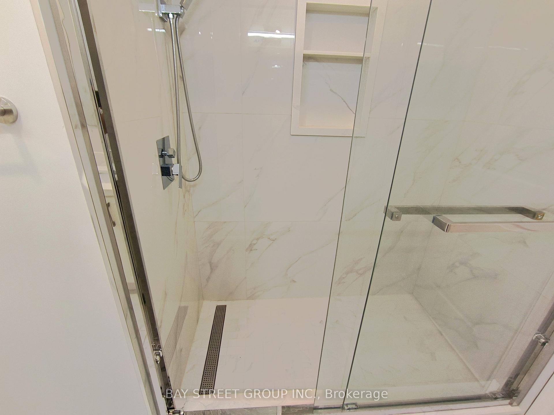 Photo 24 of 3282 Dragon Drive, Mississauga, Fairview — HOMEH