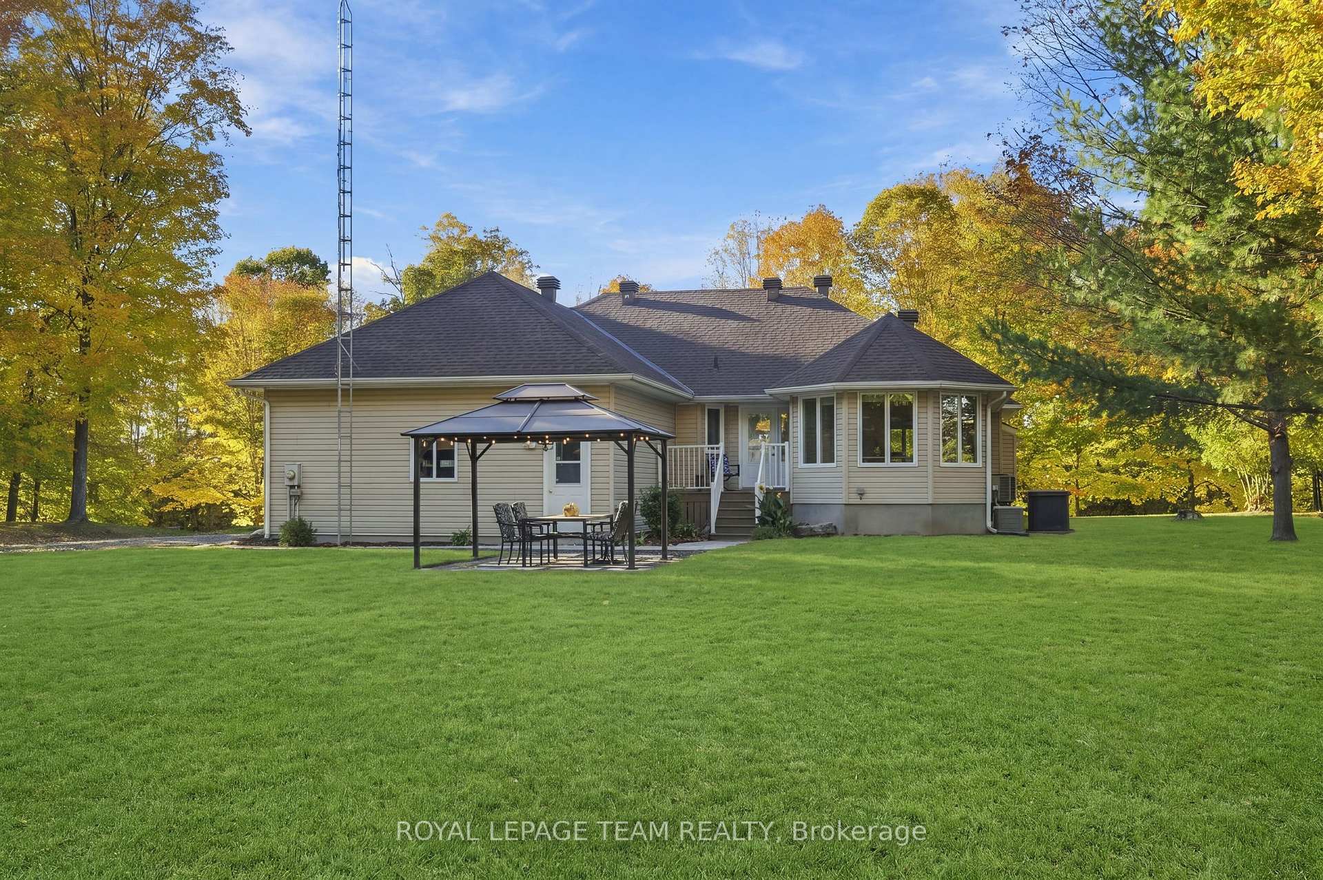 Photo 7 of 988 River Road, North Grenville, North Grenville Twp (Kemptville South) — HOMEH