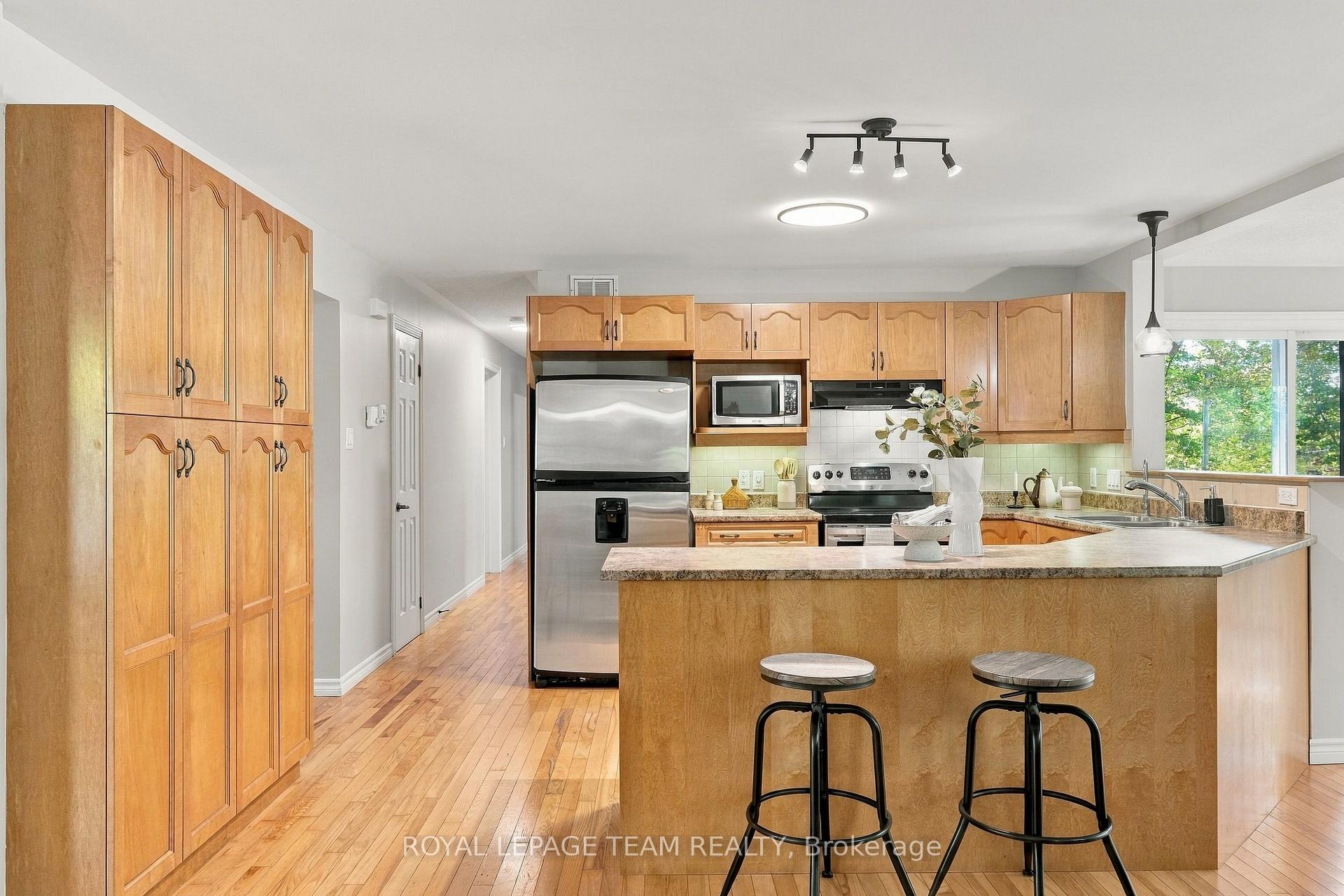 Photo 10 of 988 River Road, North Grenville, North Grenville Twp (Kemptville South) — HOMEH