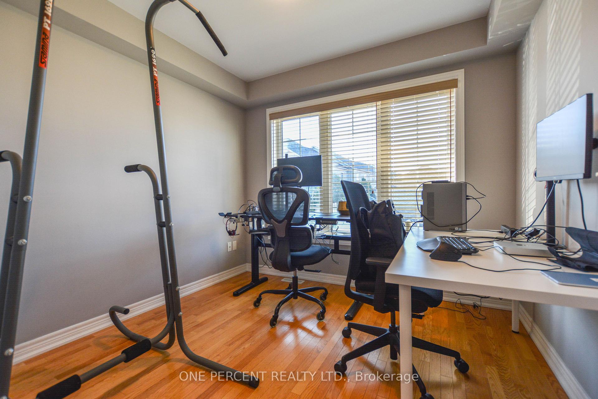 Photo 3 of 85 Benjamin Hood Crescent, Vaughan, Patterson — HOMEH