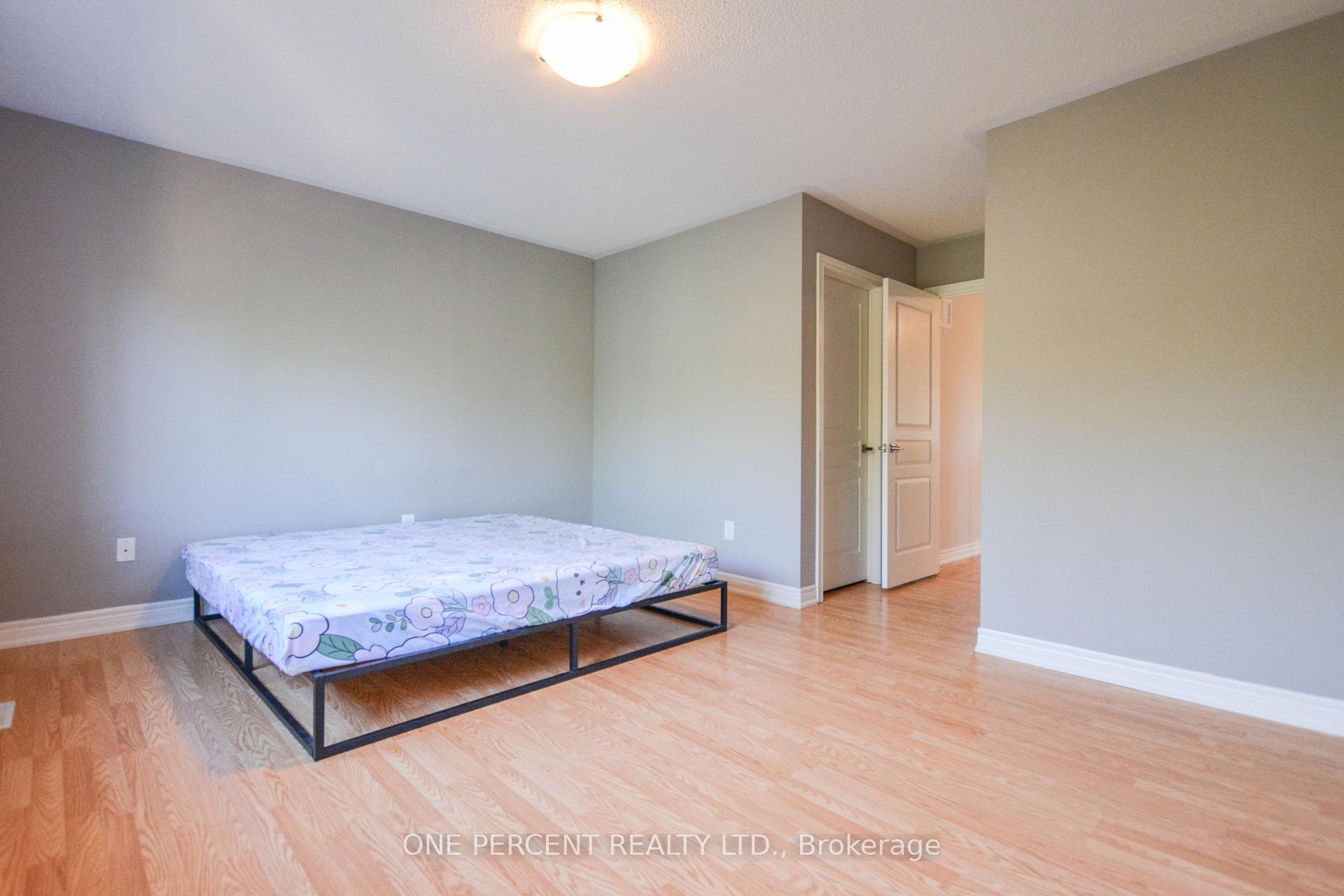 Photo 17 of 85 Benjamin Hood Crescent, Vaughan, Patterson — HOMEH