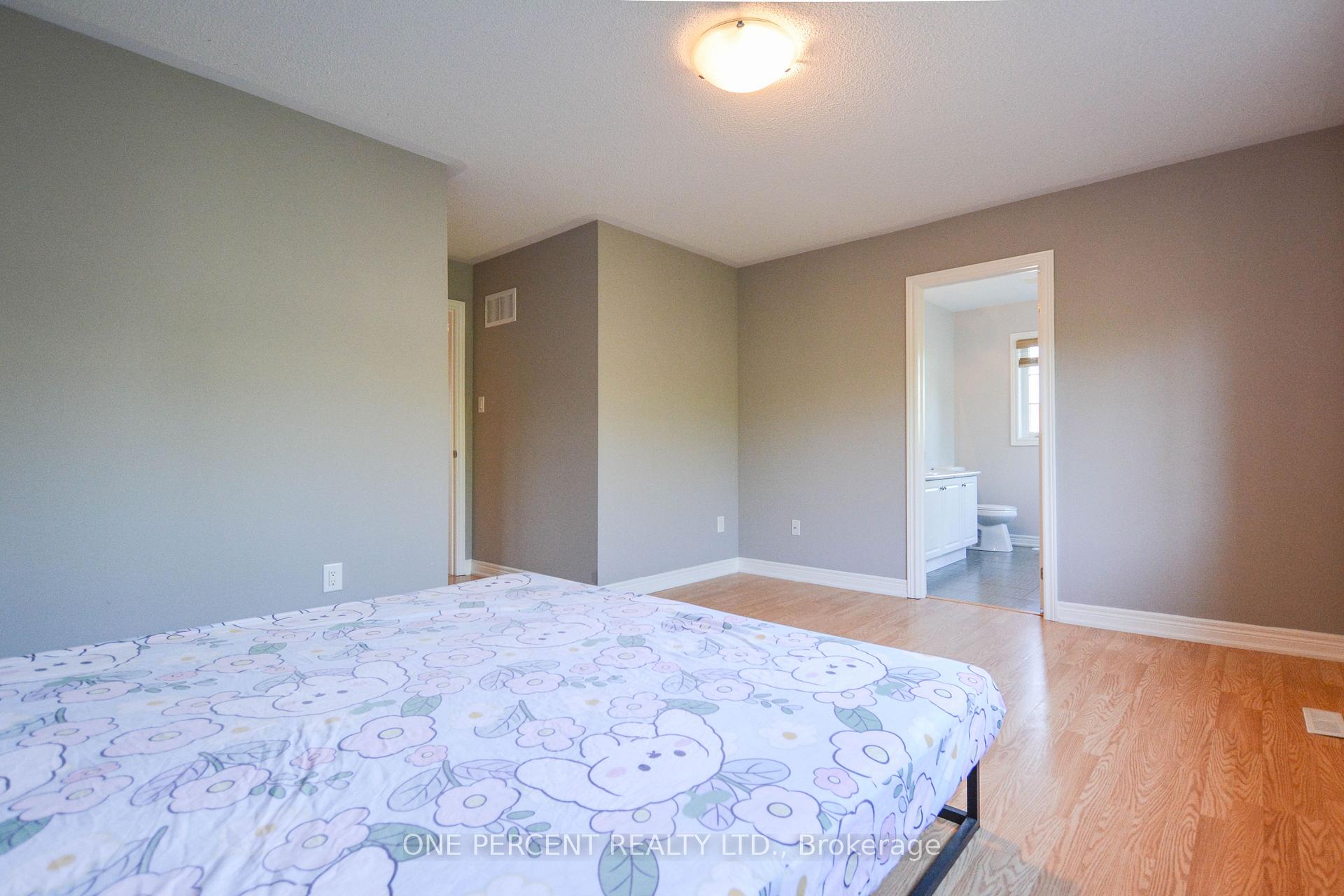 Photo 18 of 85 Benjamin Hood Crescent, Vaughan, Patterson — HOMEH