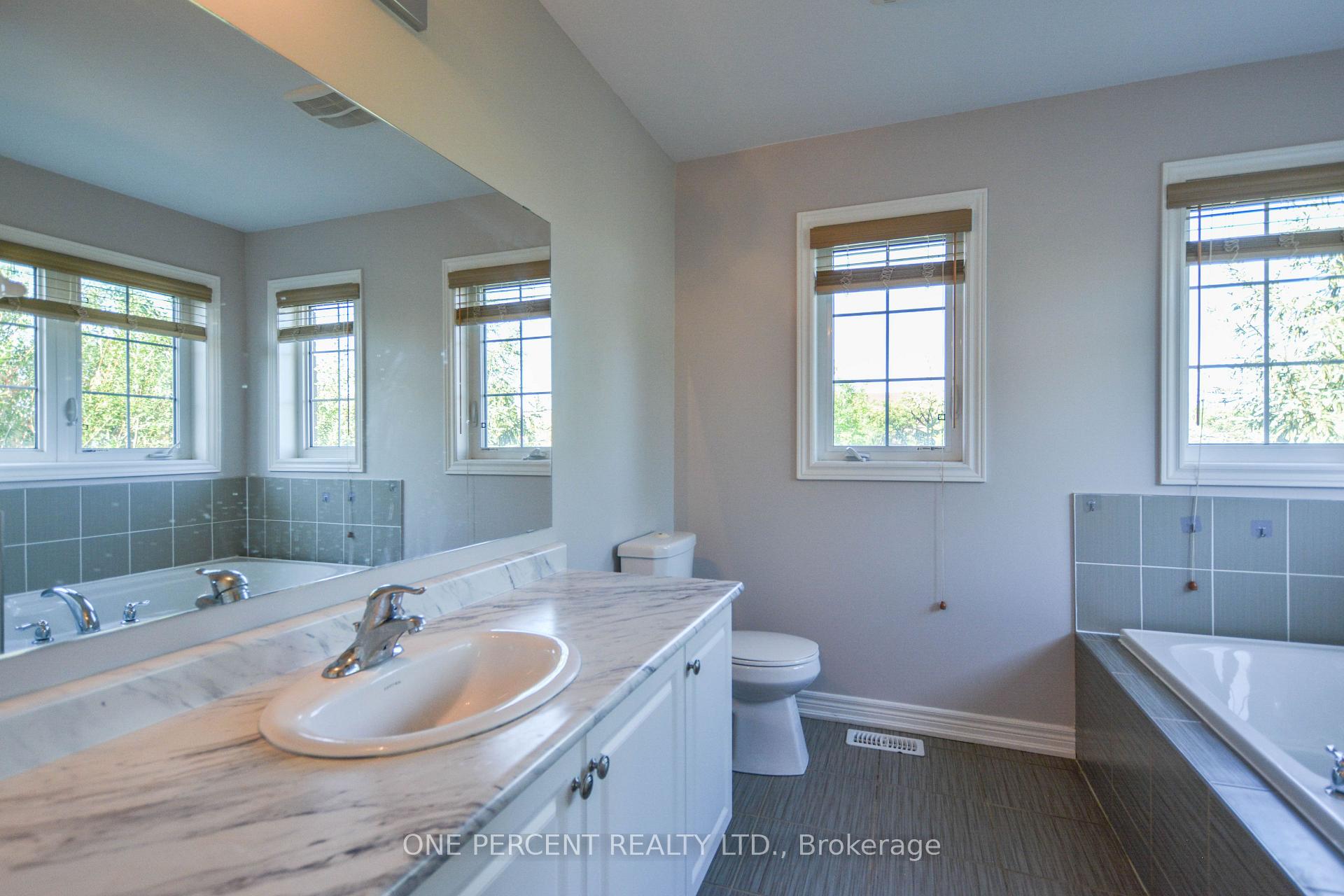 Photo 20 of 85 Benjamin Hood Crescent, Vaughan, Patterson — HOMEH