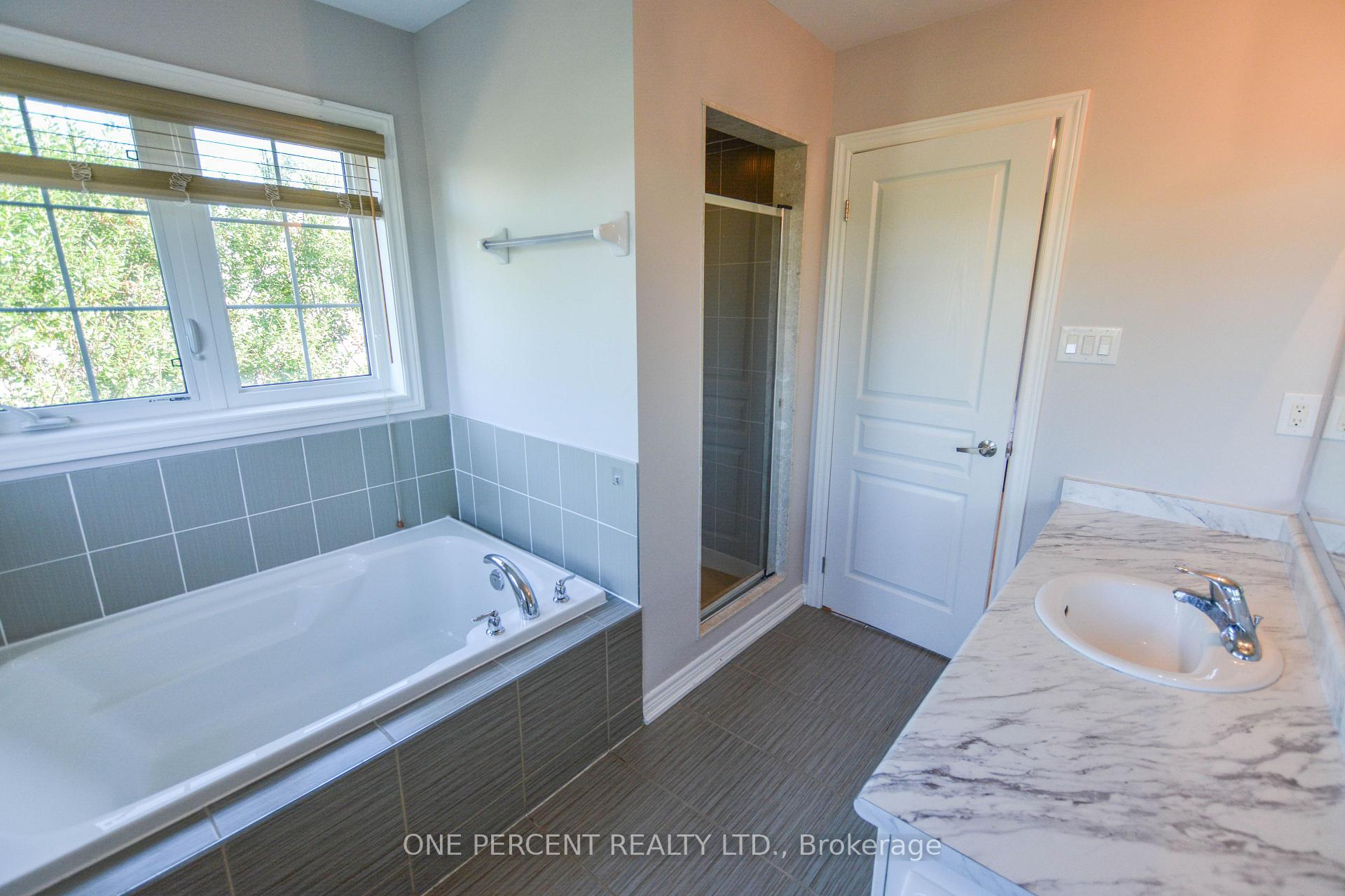 Photo 21 of 85 Benjamin Hood Crescent, Vaughan, Patterson — HOMEH