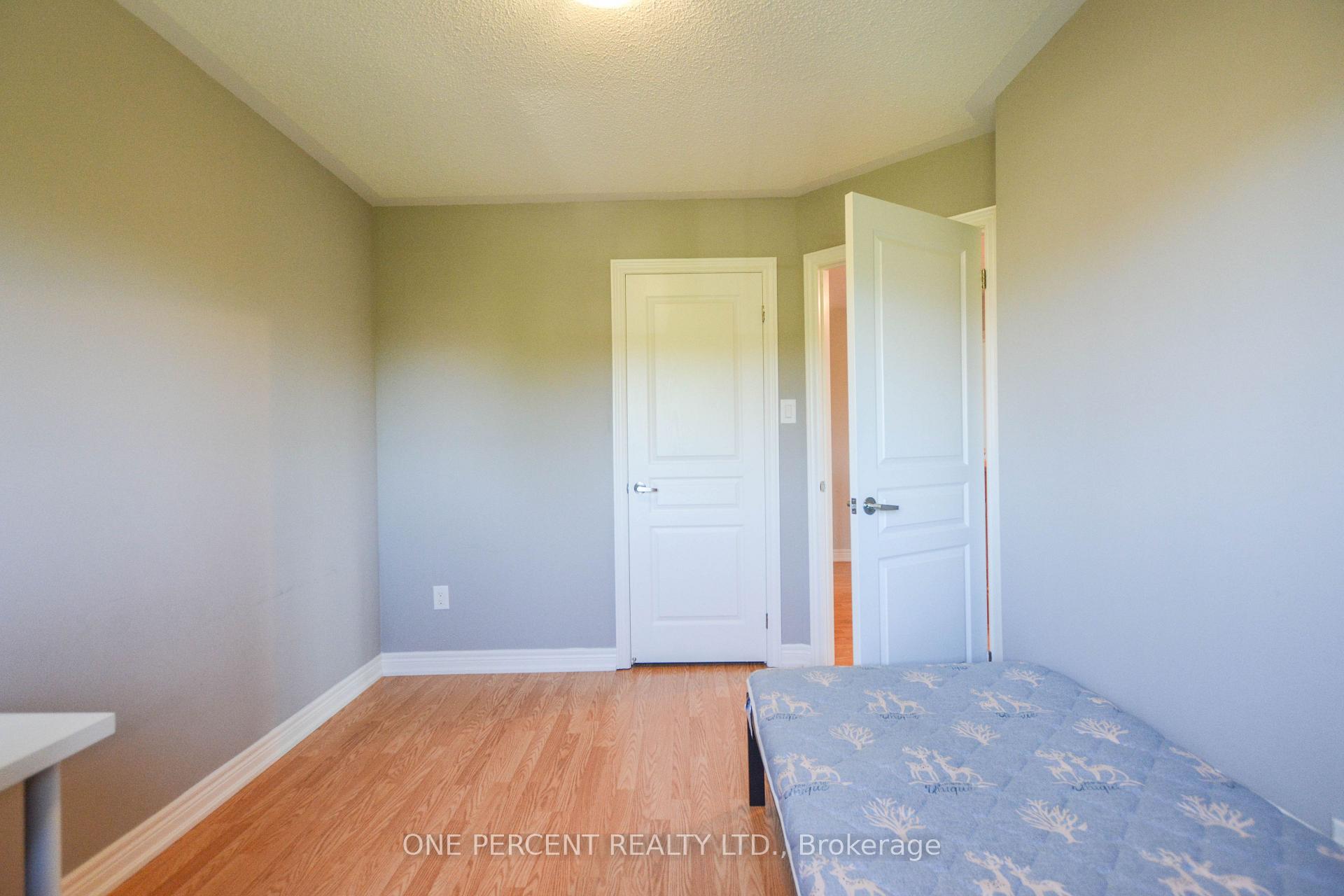Photo 27 of 85 Benjamin Hood Crescent, Vaughan, Patterson — HOMEH