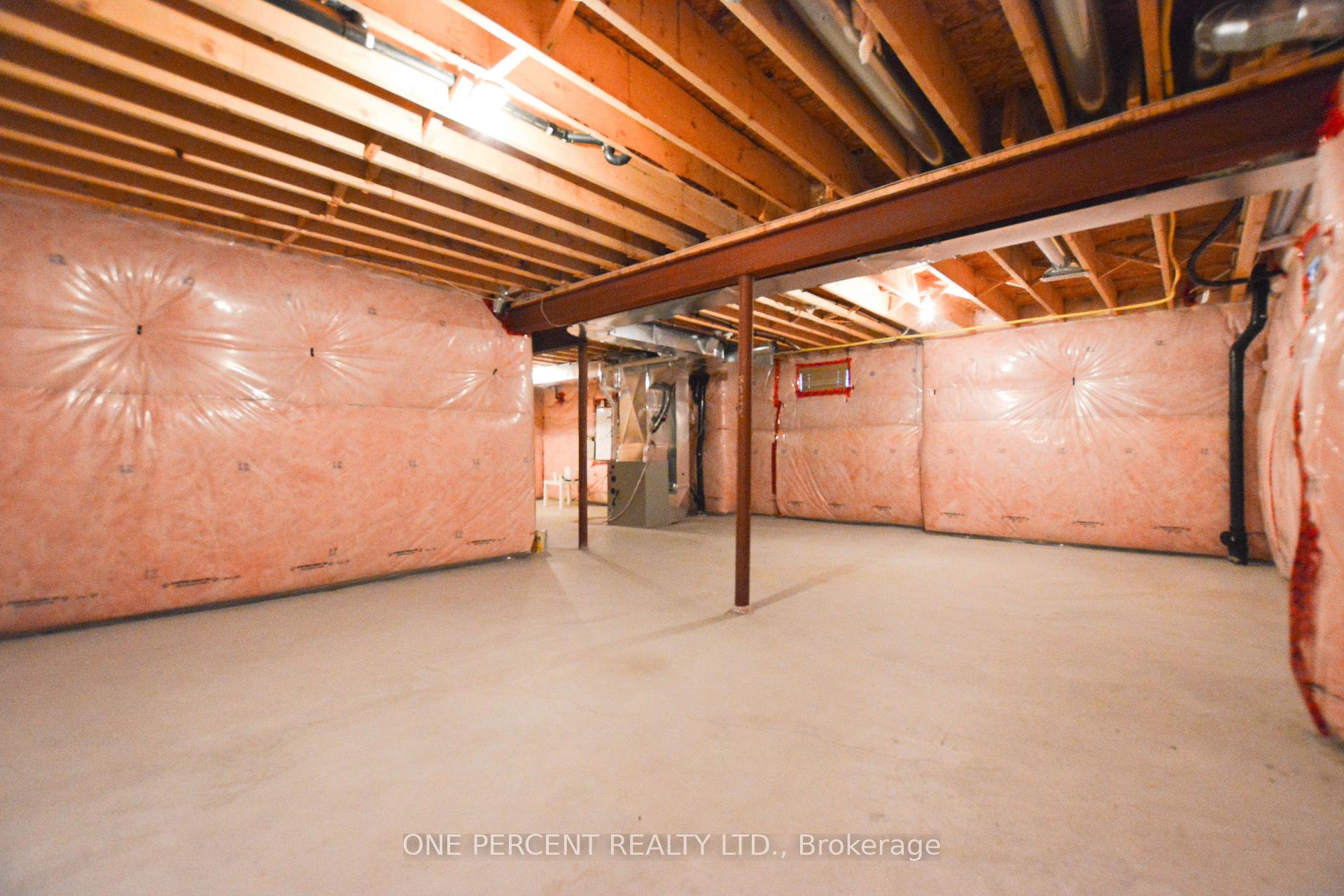 Photo 31 of 85 Benjamin Hood Crescent, Vaughan, Patterson — HOMEH