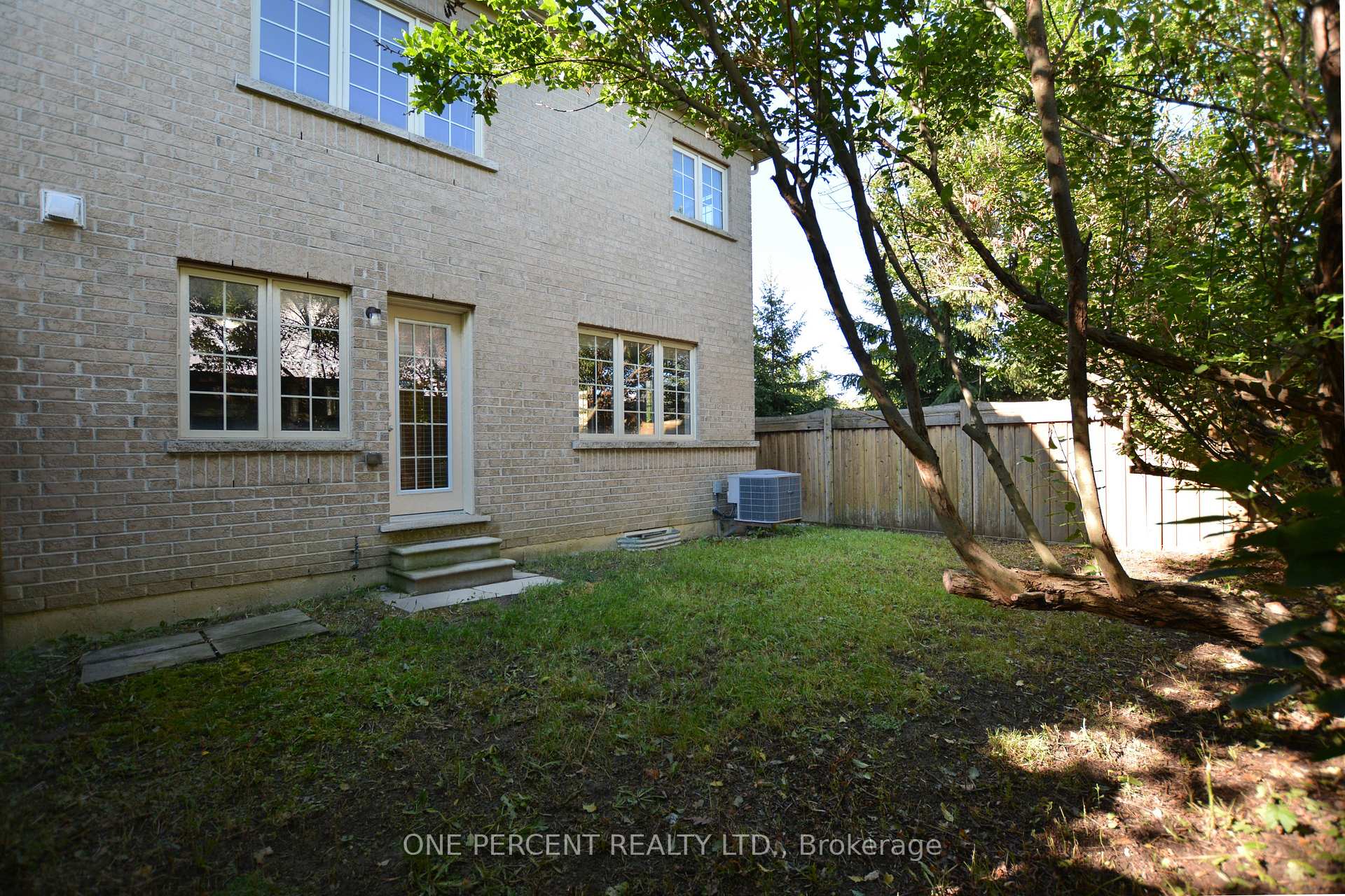 Photo 32 of 85 Benjamin Hood Crescent, Vaughan, Patterson — HOMEH