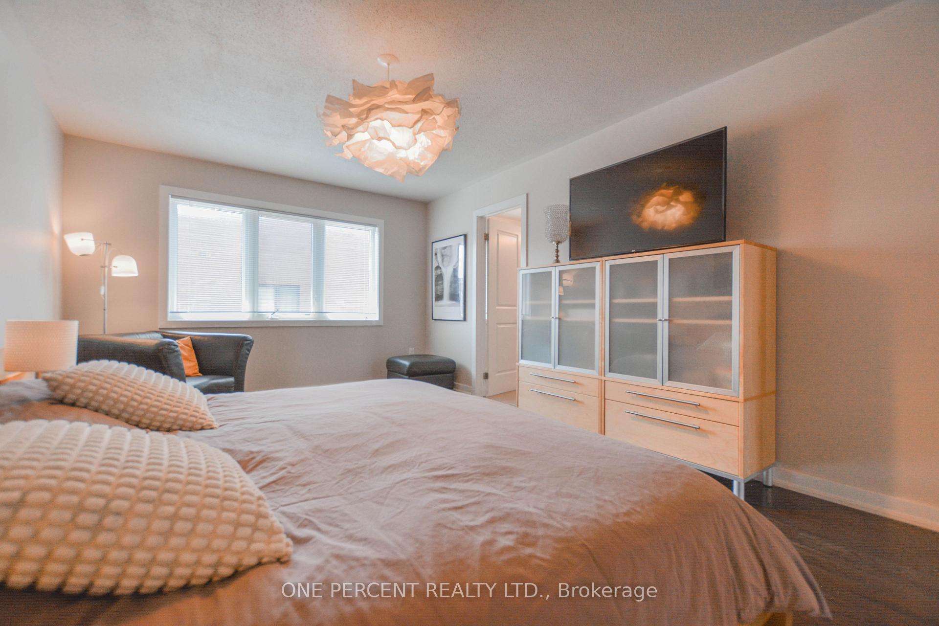 Photo 17 of 16 Denarius Crescent, Richmond Hill, Oak Ridges Lake Wilcox — HOMEH