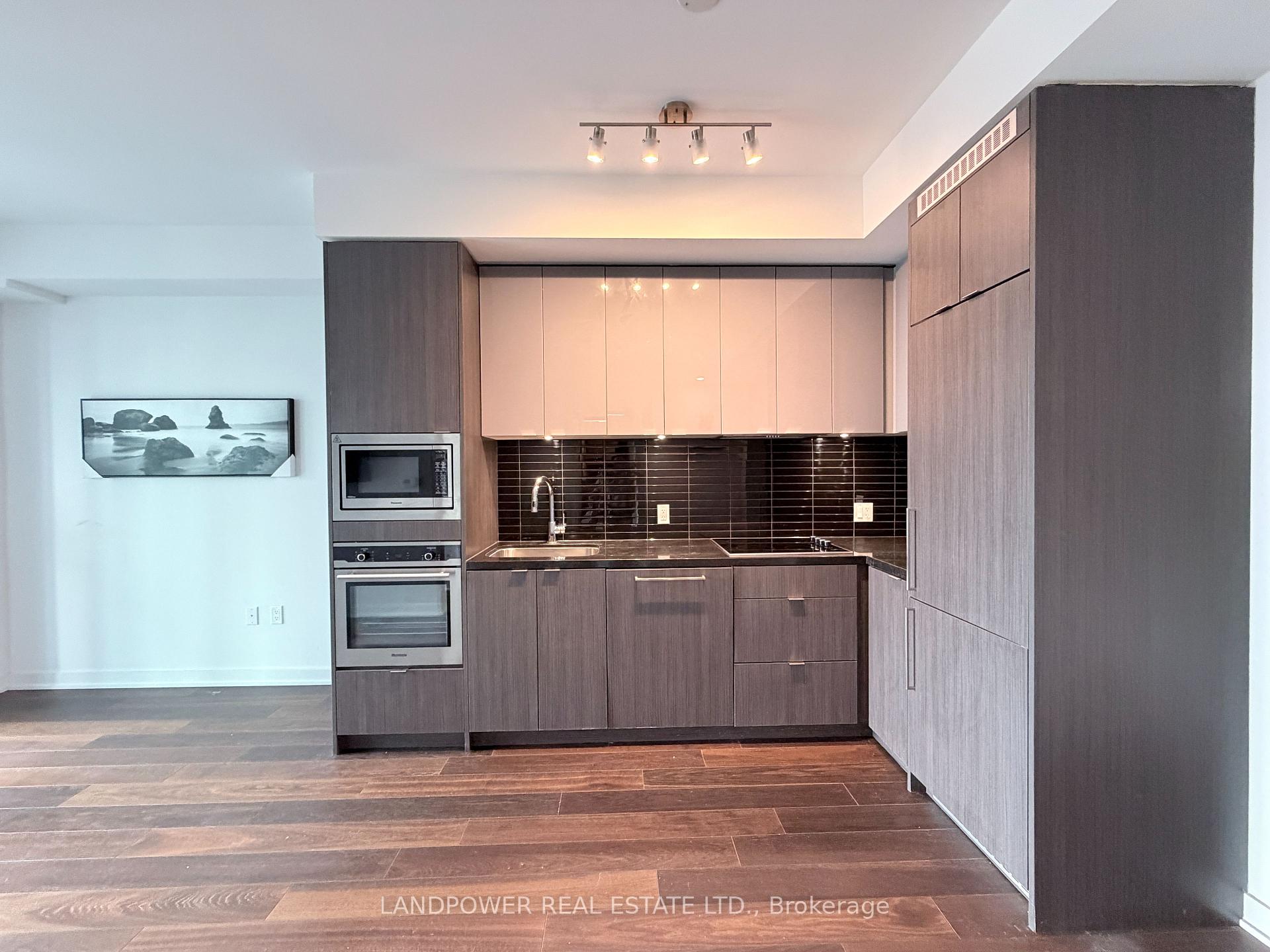 Photo 2 of Unit 4107, 115 Blue Jays Way, Toronto, Waterfront Communities — HOMEH
