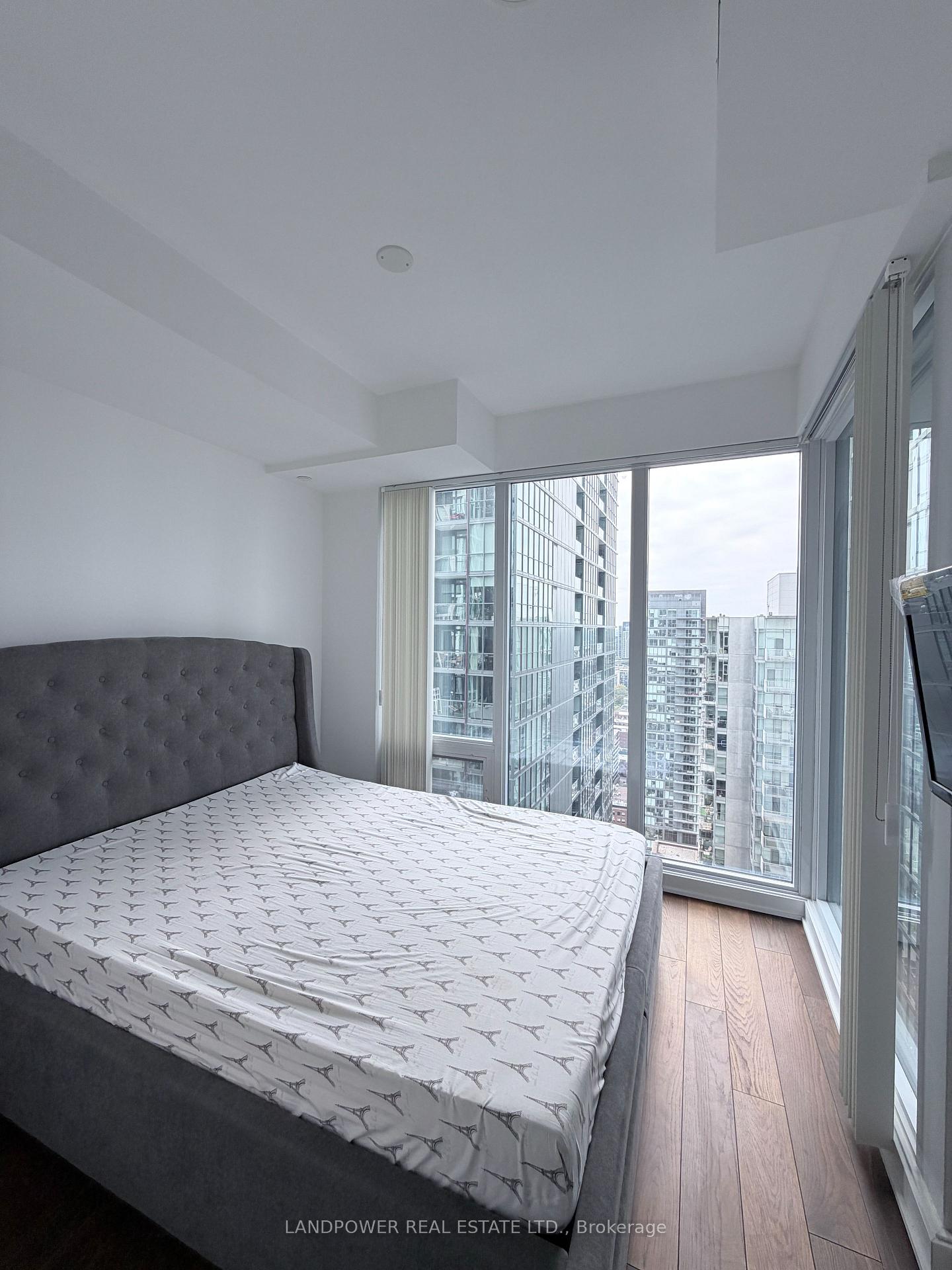 Photo 5 of Unit 4107, 115 Blue Jays Way, Toronto, Waterfront Communities — HOMEH
