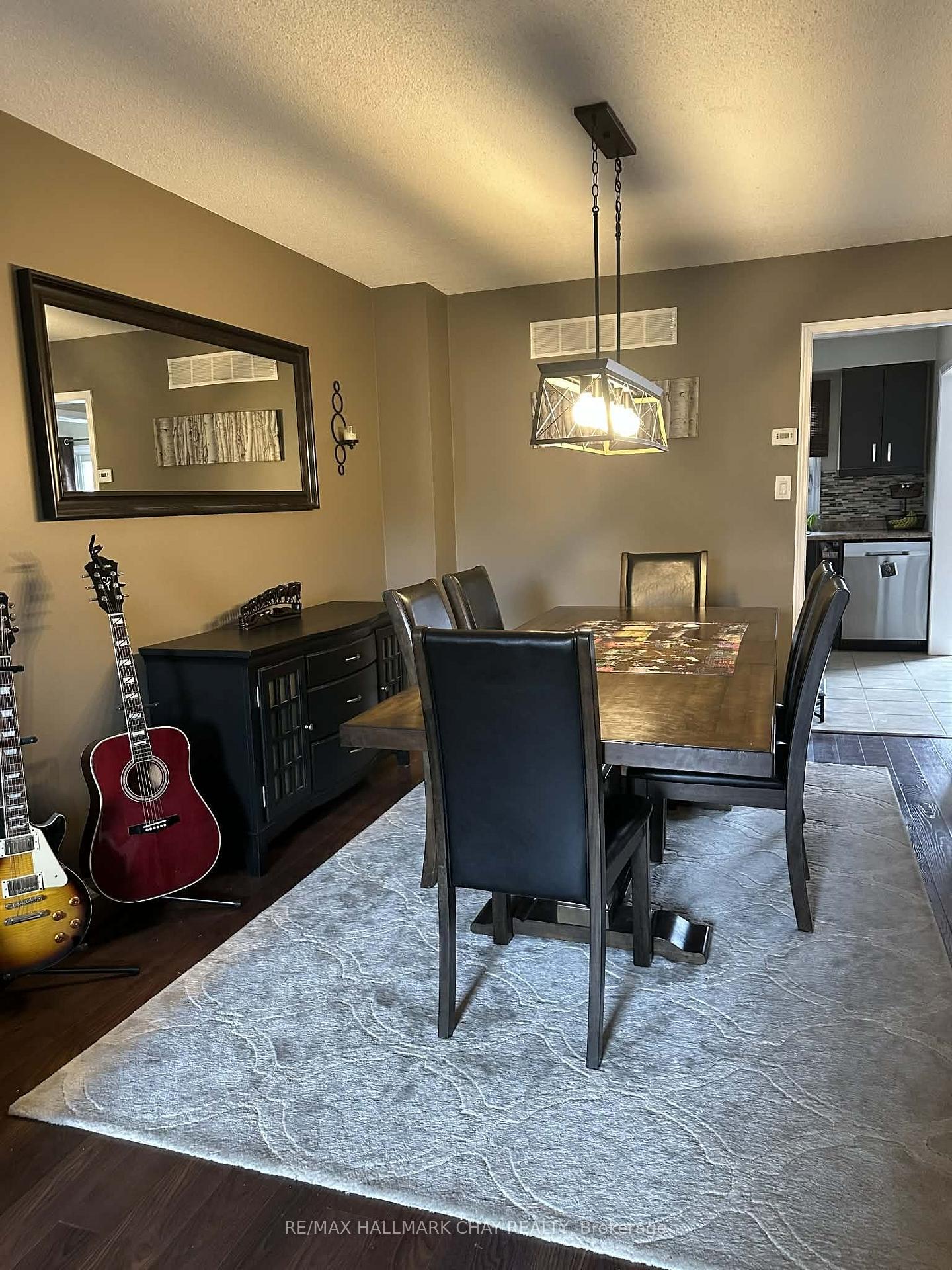 Photo 16 of 61 Carruthers Crescent, Barrie, Grove East — HOMEH