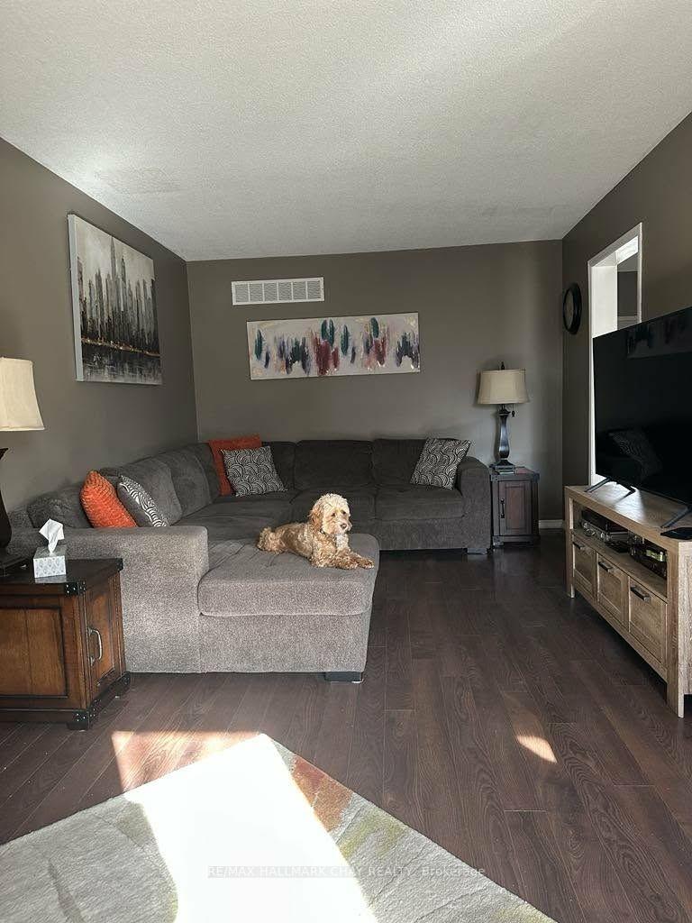 Photo 19 of 61 Carruthers Crescent, Barrie, Grove East — HOMEH
