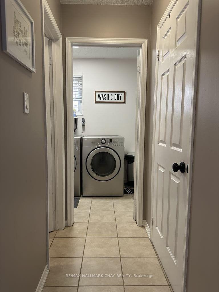 Photo 22 of 61 Carruthers Crescent, Barrie, Grove East — HOMEH