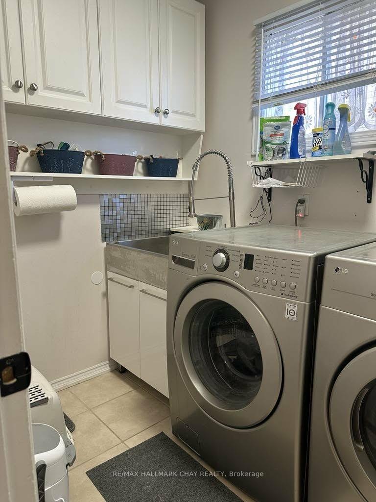 Photo 23 of 61 Carruthers Crescent, Barrie, Grove East — HOMEH