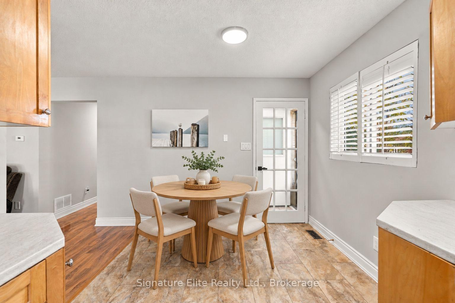 Photo 18 of 44 Bronte Crescent, Barrie, Letitia Heights — HOMEH