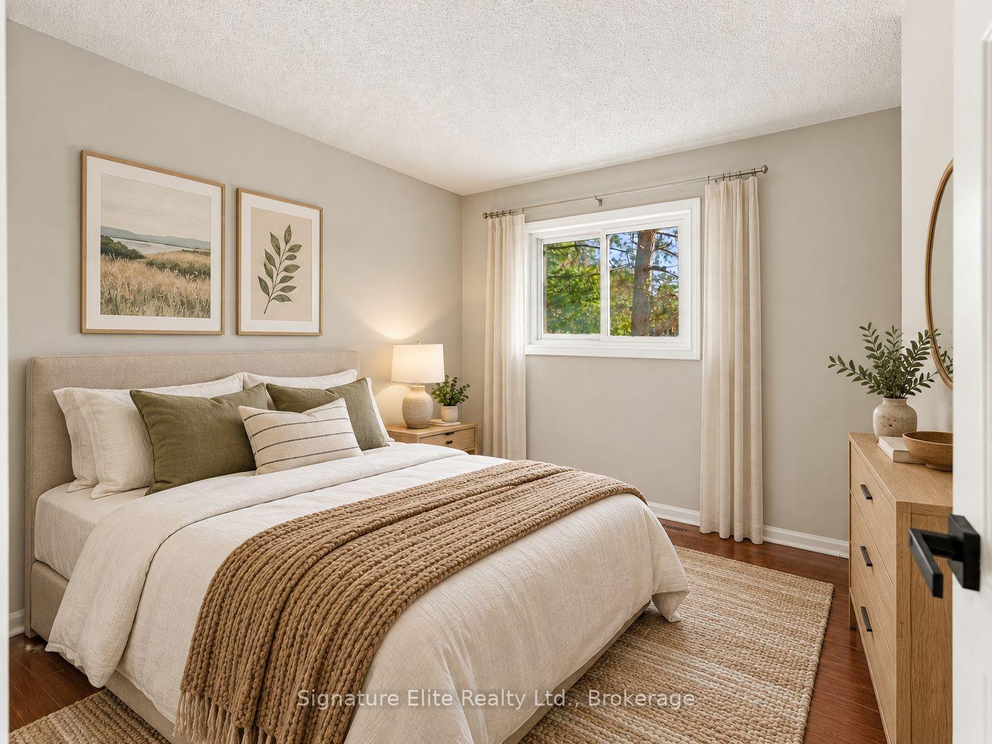 Photo 22 of 44 Bronte Crescent, Barrie, Letitia Heights — HOMEH