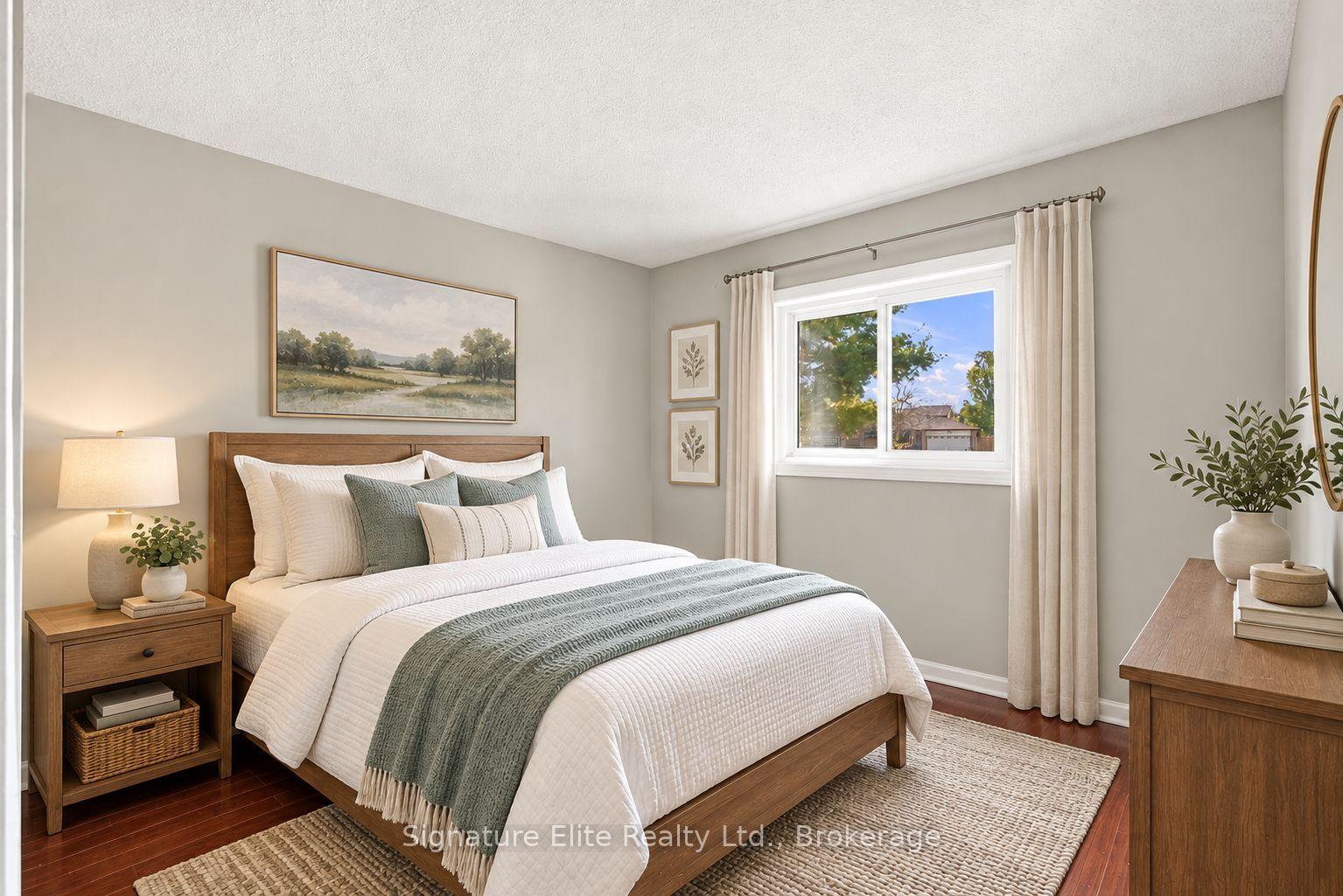 Photo 25 of 44 Bronte Crescent, Barrie, Letitia Heights — HOMEH