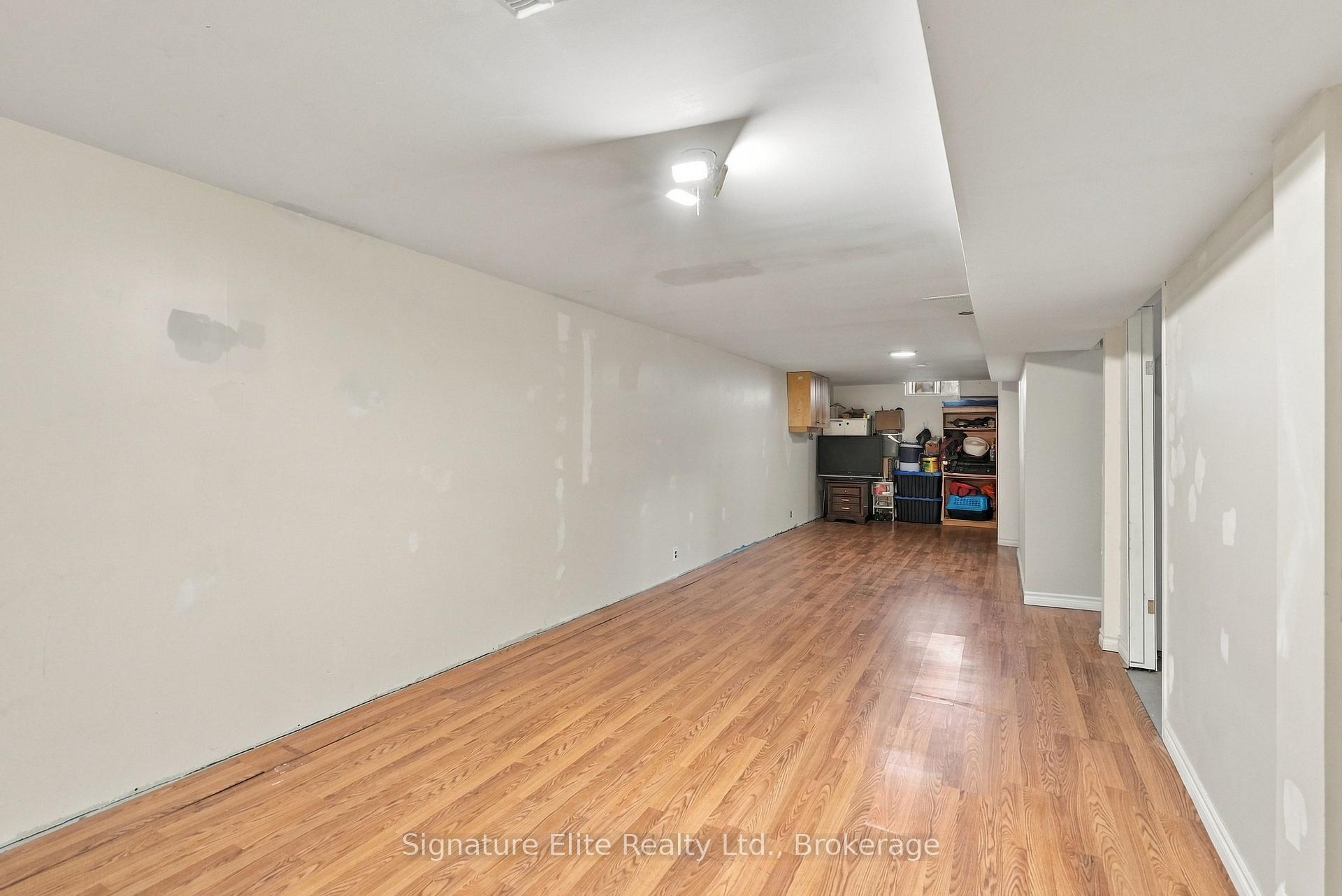 Photo 35 of 44 Bronte Crescent, Barrie, Letitia Heights — HOMEH