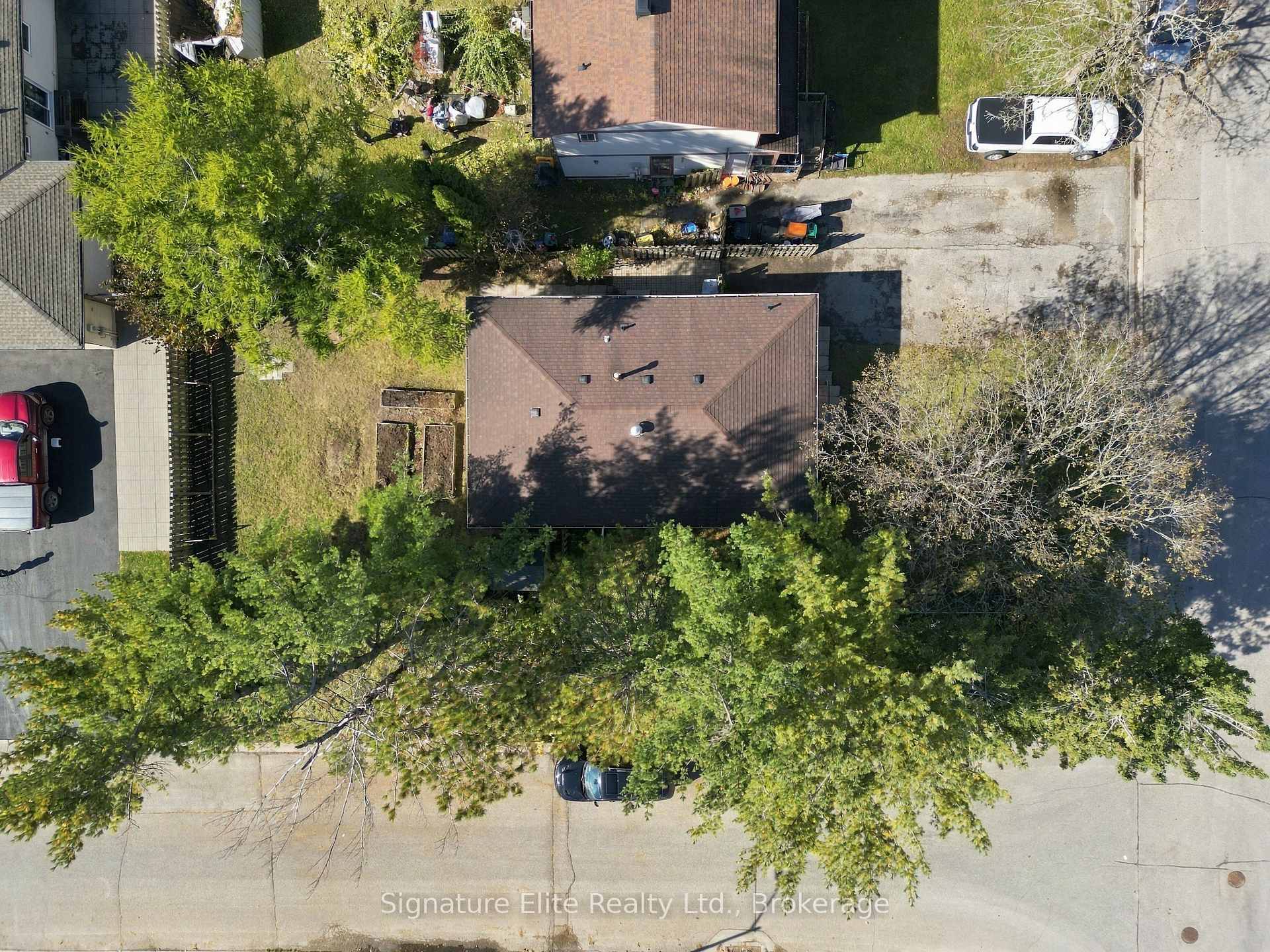 Photo 48 of 44 Bronte Crescent, Barrie, Letitia Heights — HOMEH