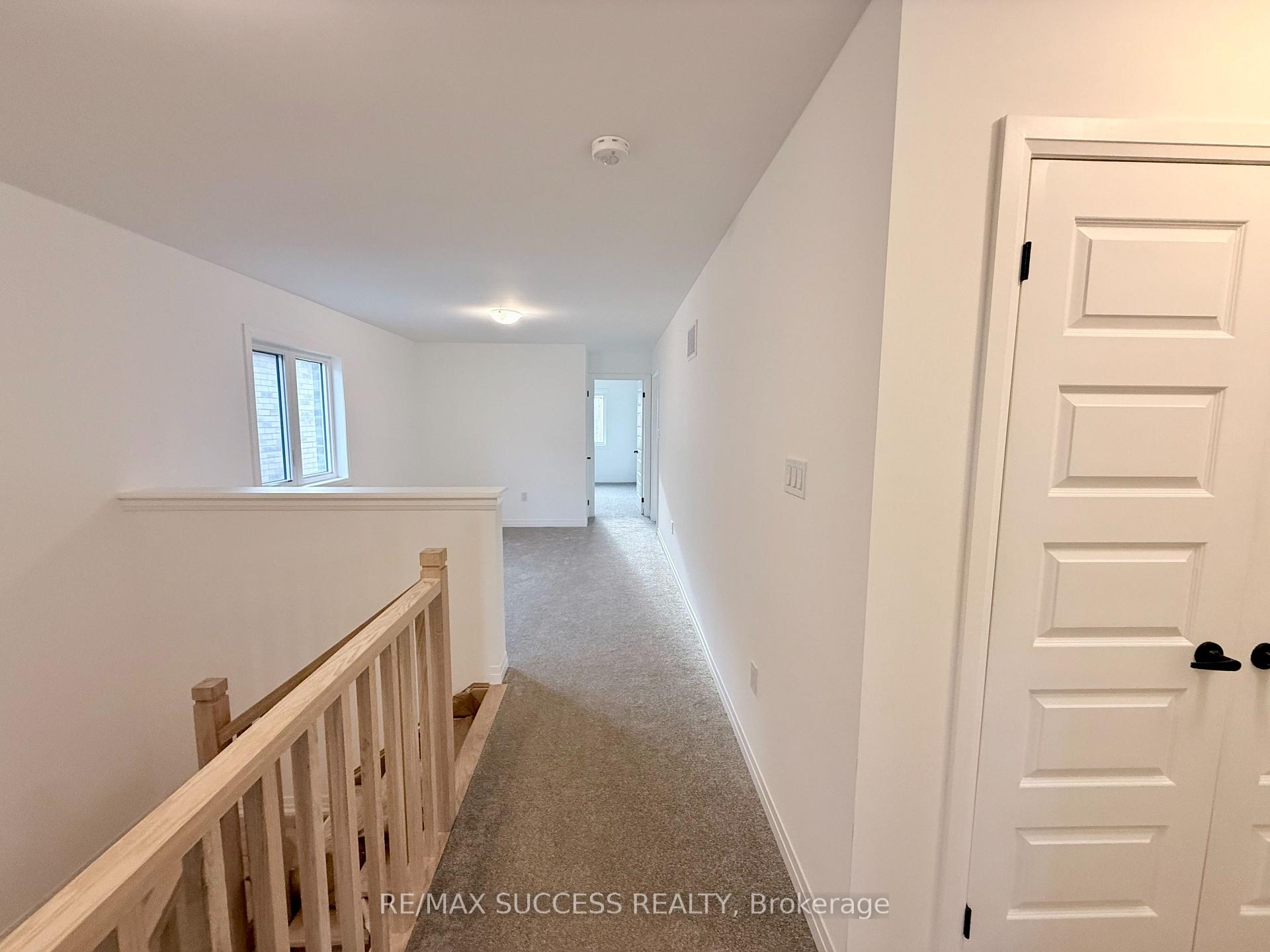 Photo 9 of 93 Flan Boulevard, Barrie, Rural Barrie Southeast — HOMEH