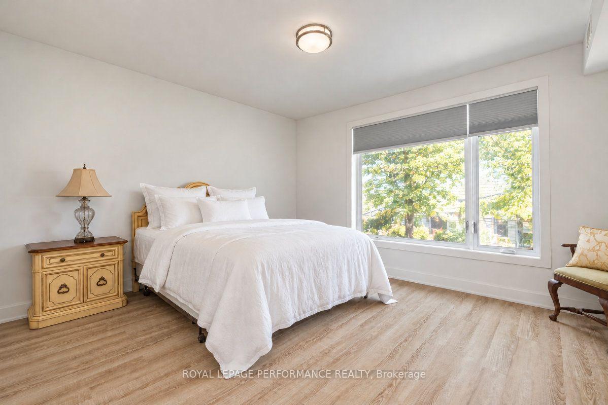 Photo 15 of 574 Byron Avenue, Ottawa, McKellar/Highland — HOMEH