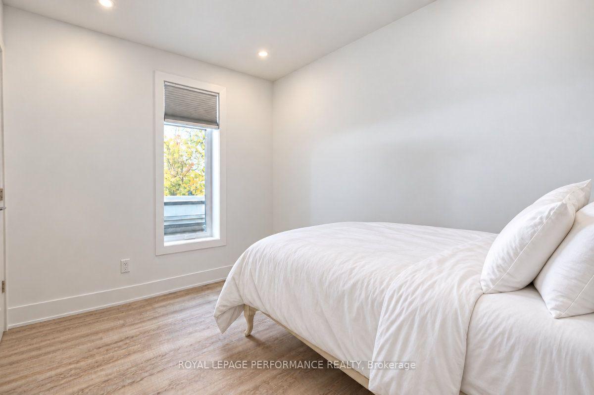 Photo 16 of 574 Byron Avenue, Ottawa, McKellar/Highland — HOMEH