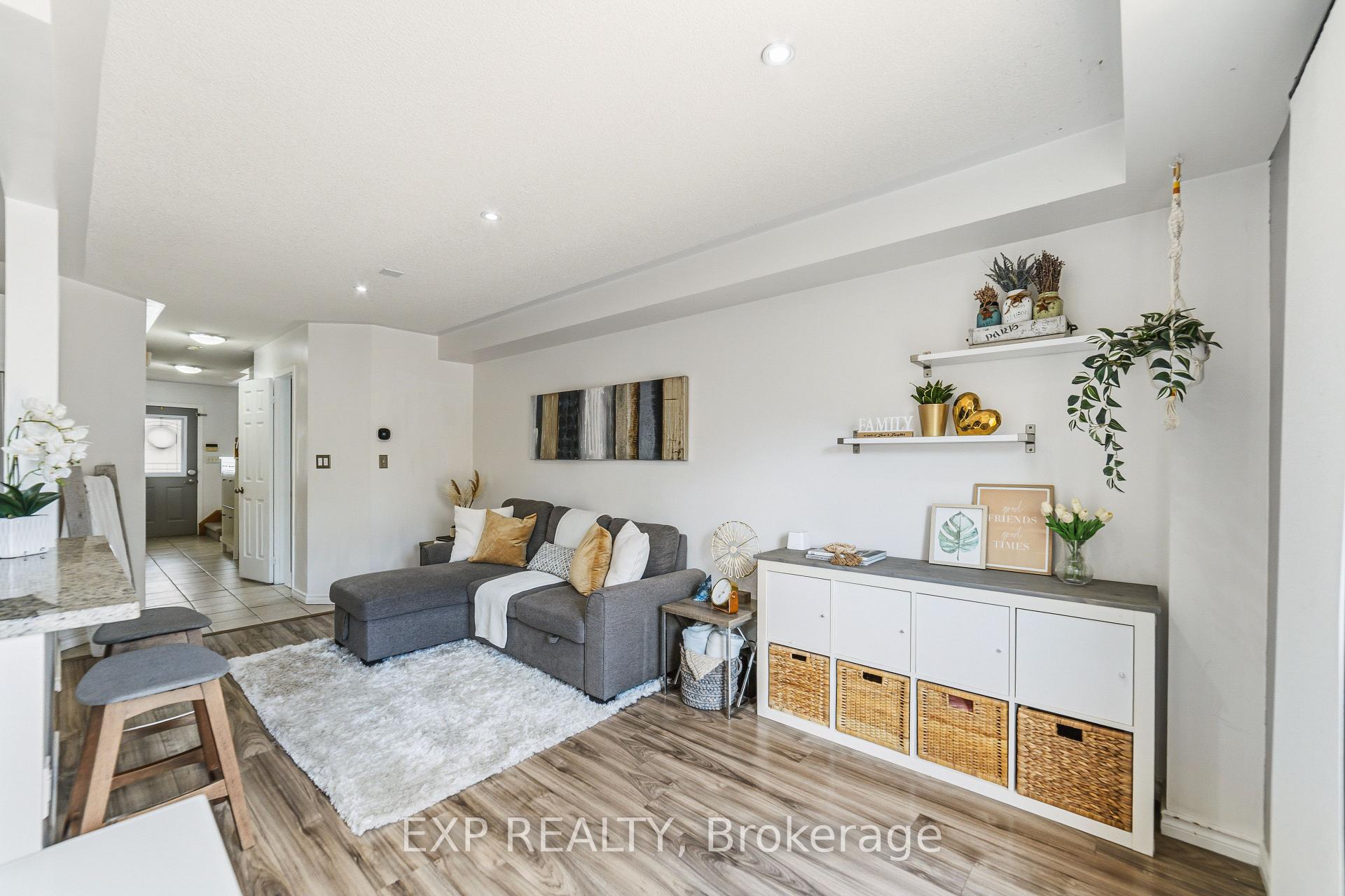 Photo 4 of 4368 Fairview Street, Burlington, Shoreacres — HOMEH