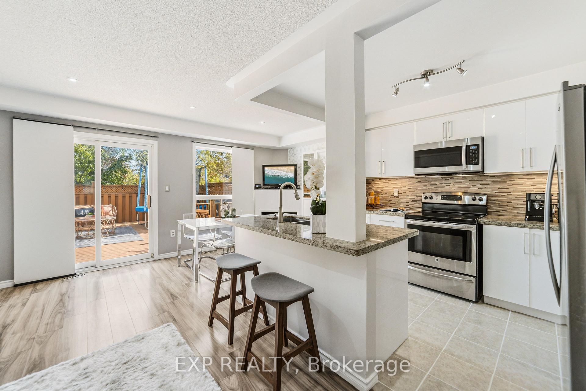 Photo 6 of 4368 Fairview Street, Burlington, Shoreacres — HOMEH