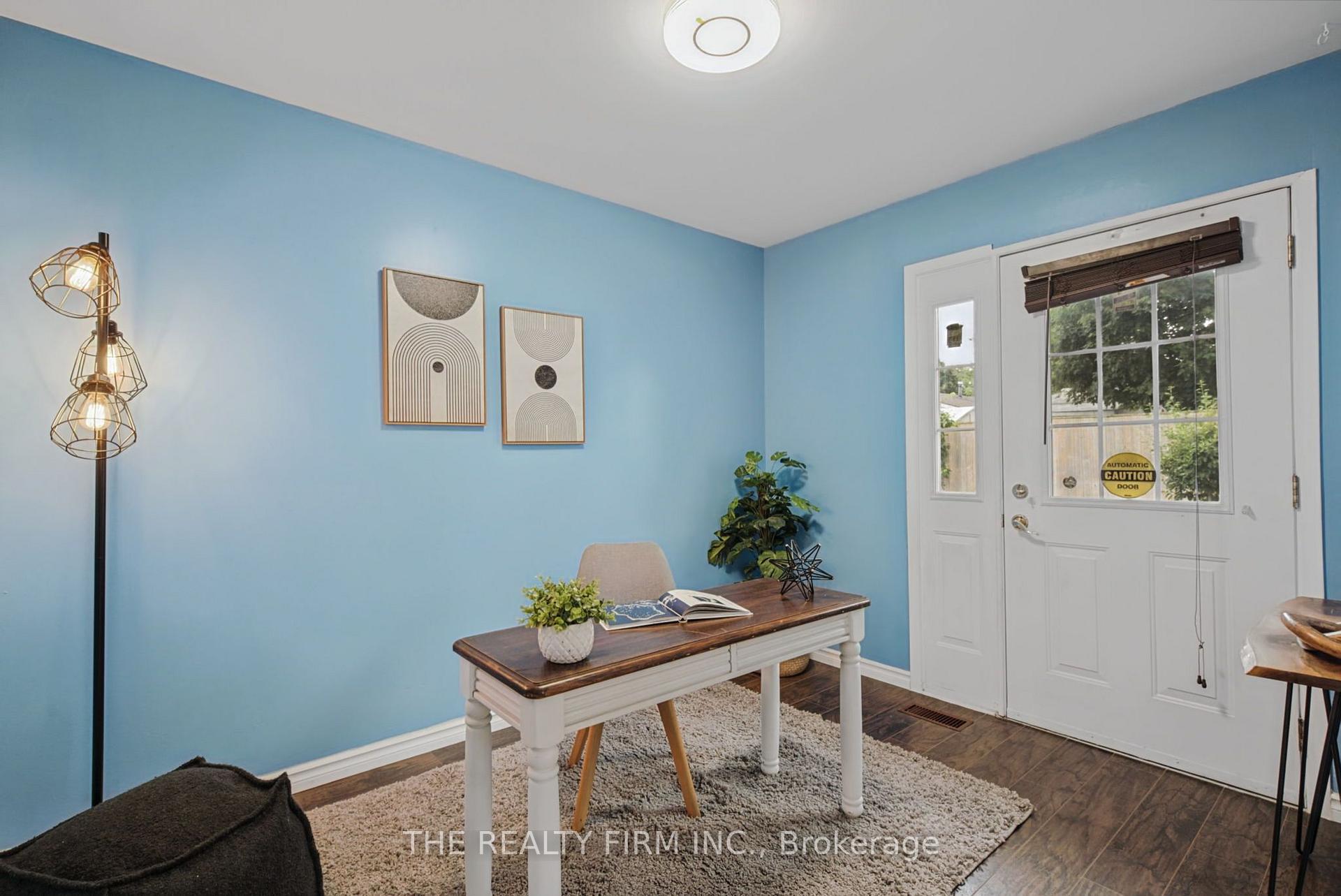 Photo 14 of 52 Barrett Crescent, London, South Y — HOMEH