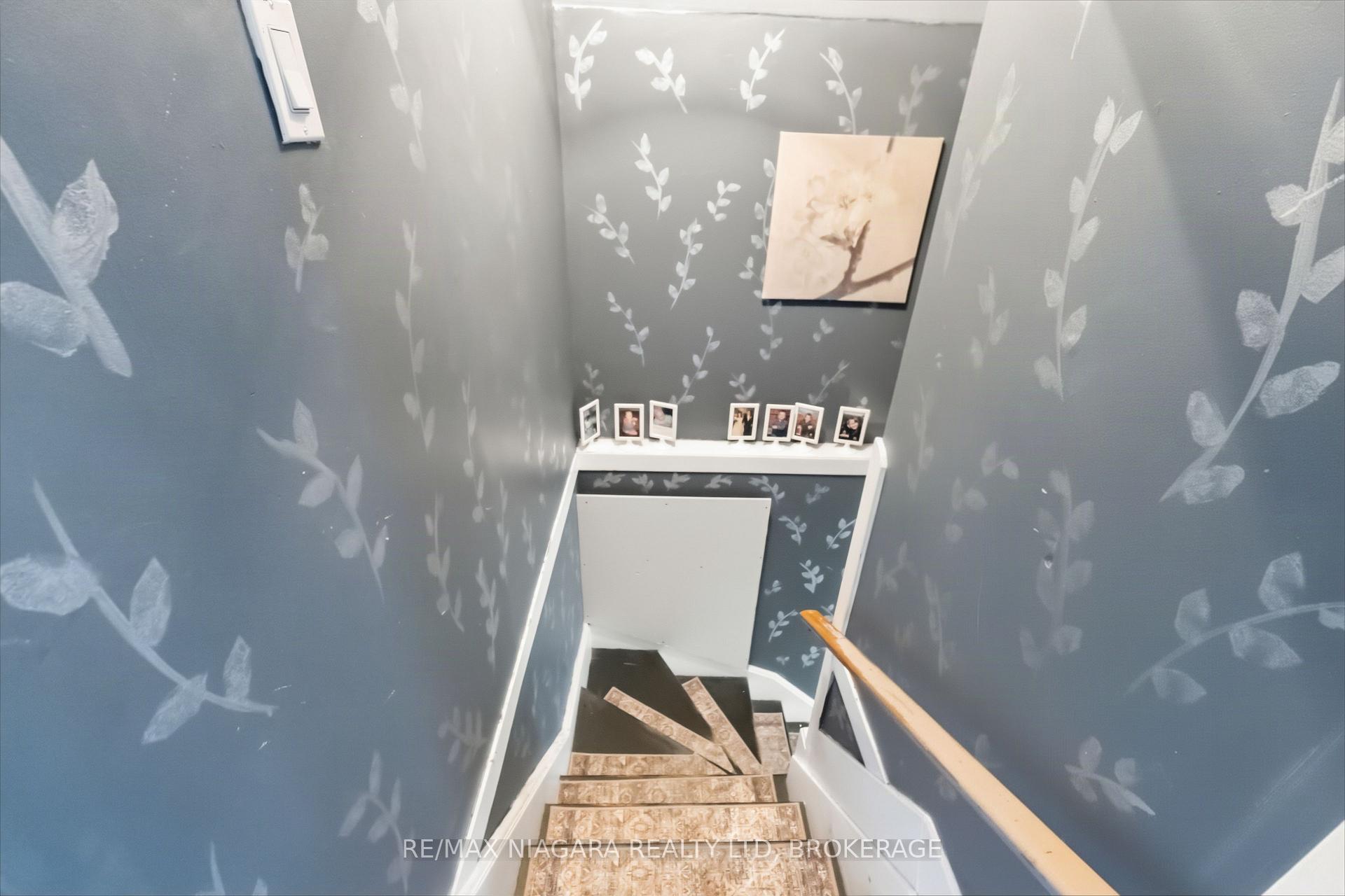 Photo 17 of 4 Walker Avenue, St. Catharines, Vine/Linwell — HOMEH
