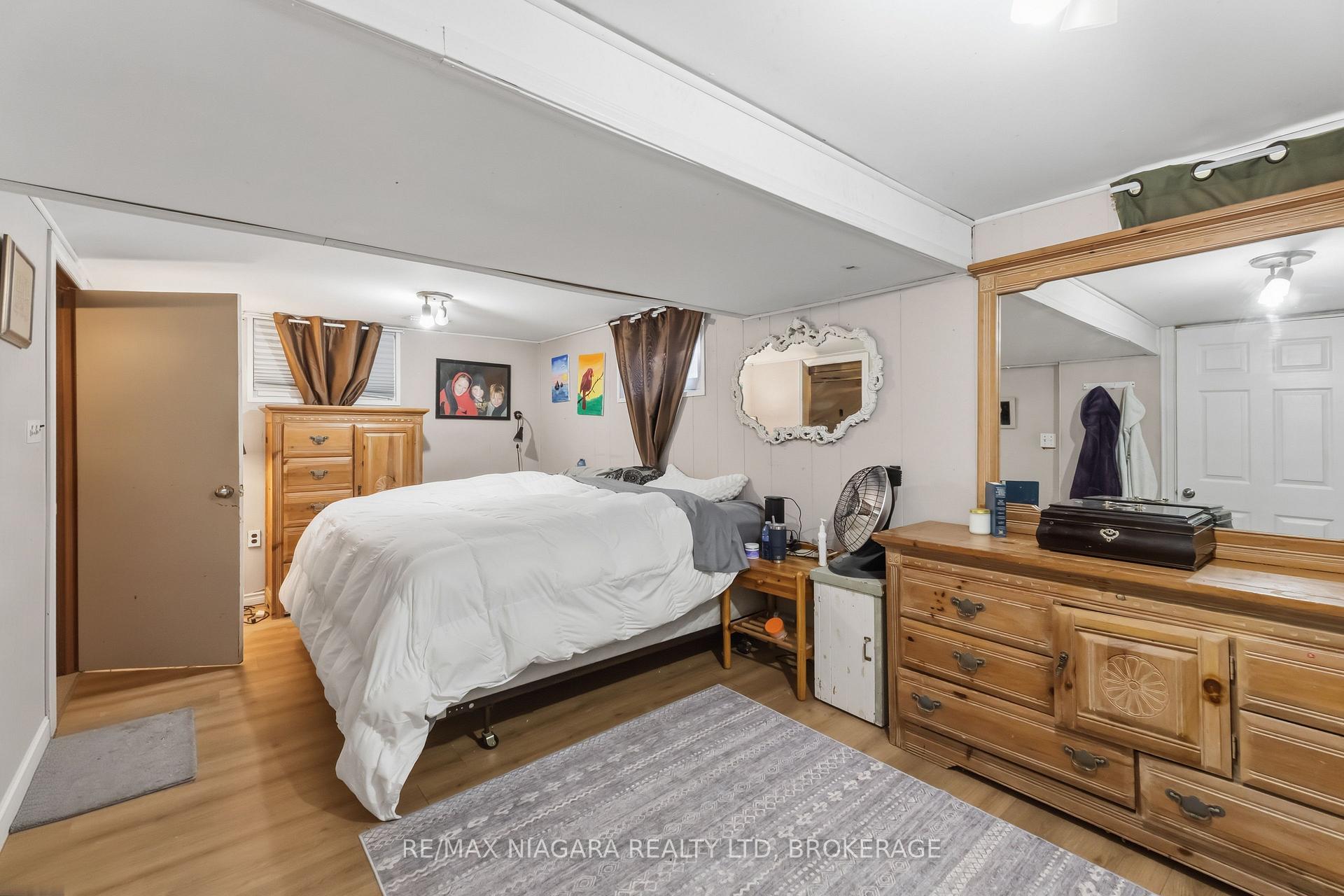 Photo 22 of 4 Walker Avenue, St. Catharines, Vine/Linwell — HOMEH