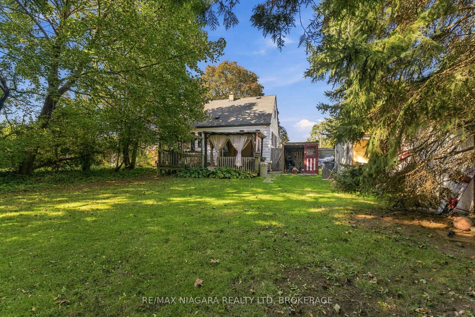 Photo 26 of 4 Walker Avenue, St. Catharines, Vine/Linwell — HOMEH