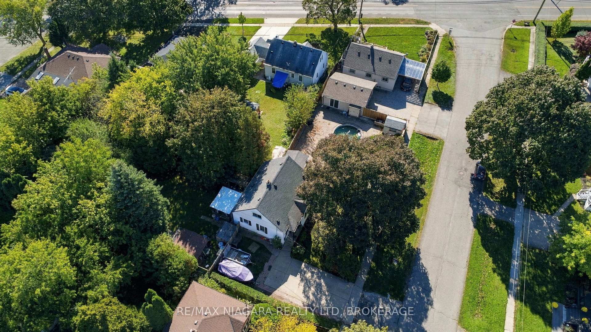 Photo 33 of 4 Walker Avenue, St. Catharines, Vine/Linwell — HOMEH
