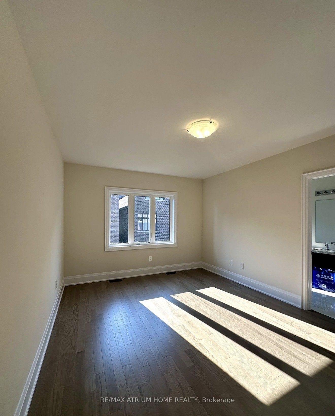 Photo 10 of 88 Tempel Street, Richmond Hill, Rural Richmond Hill — HOMEH