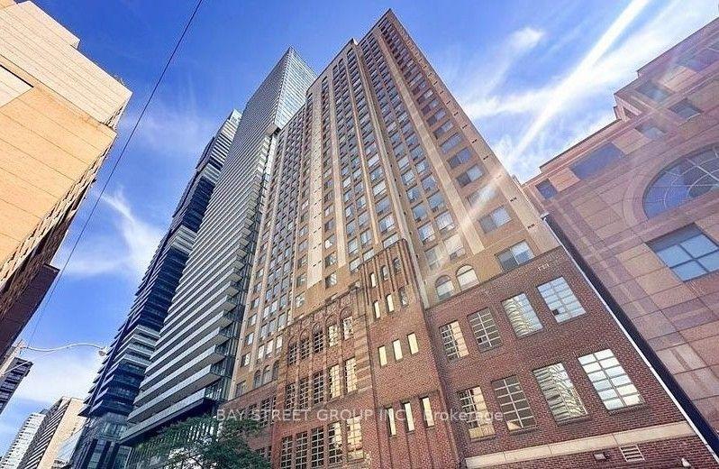 Photo 3 of 25 Grenville Street, Toronto, Bay Street Corridor — HOMEH