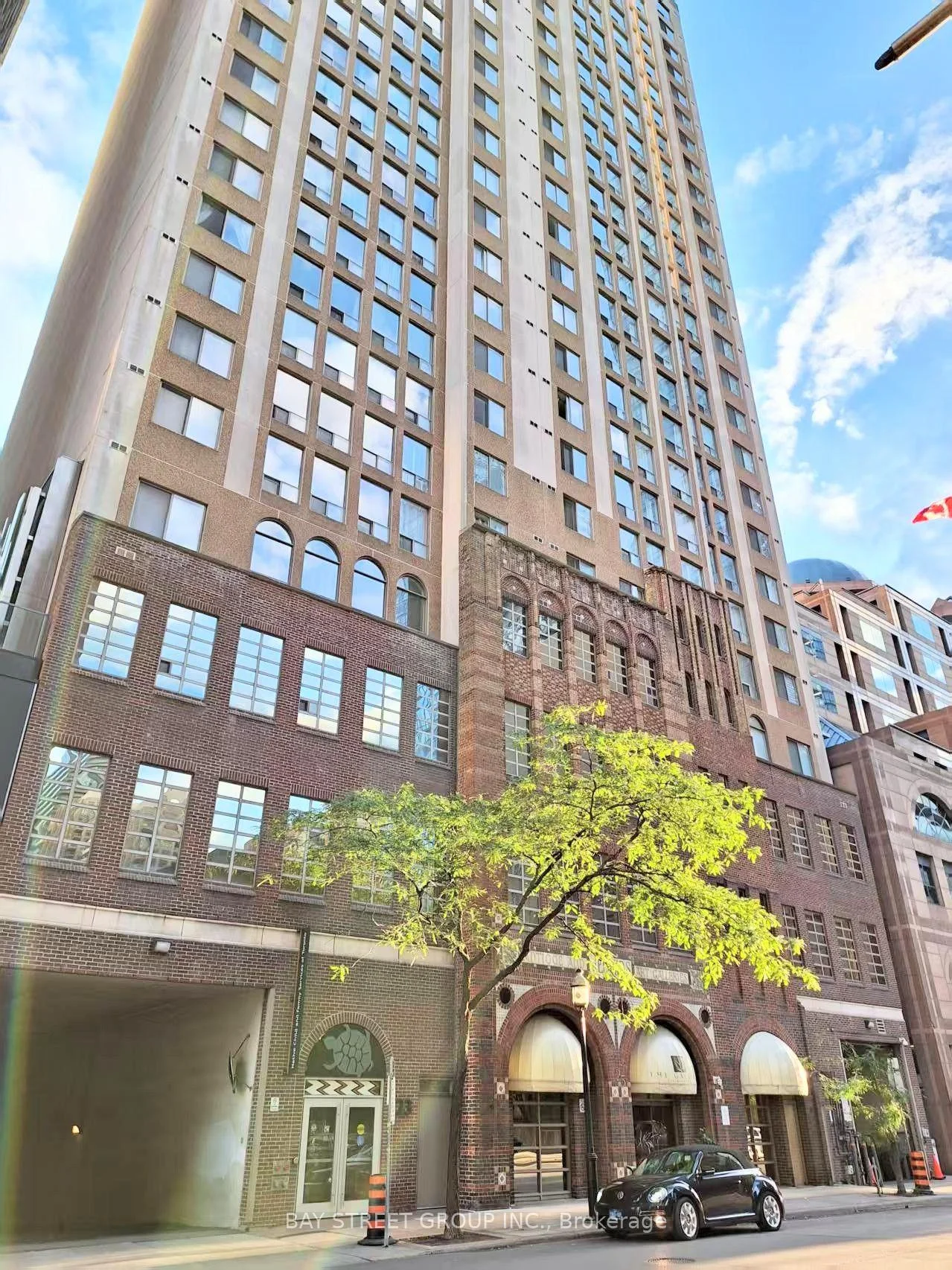 Photo 2 of 25 Grenville Street, Toronto, Bay Street Corridor — HOMEH