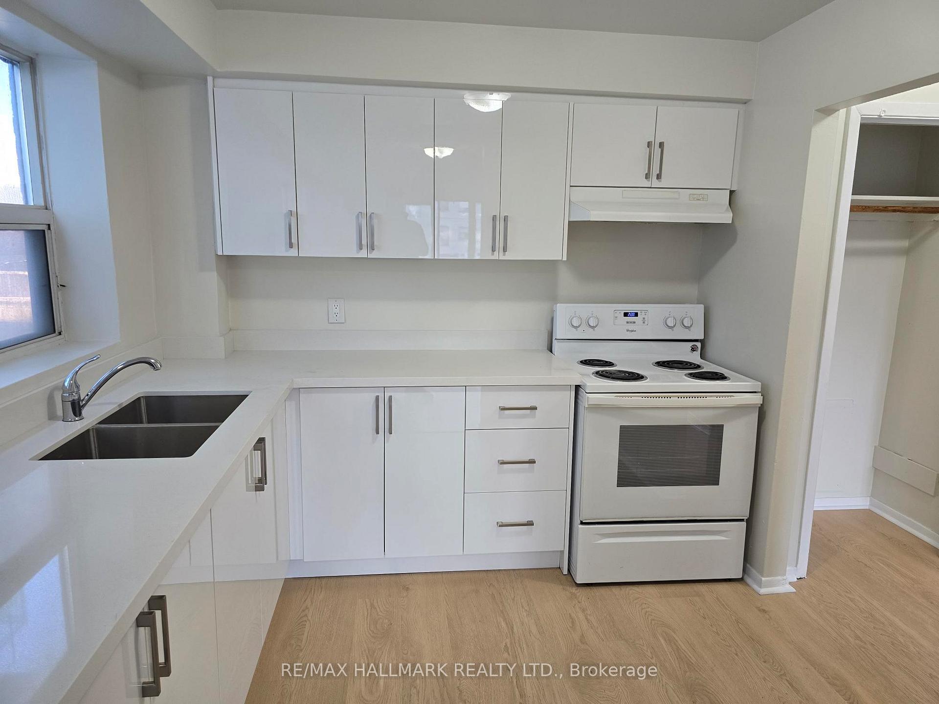 Photo of Unit 1, 914 Sheppard Avenue W