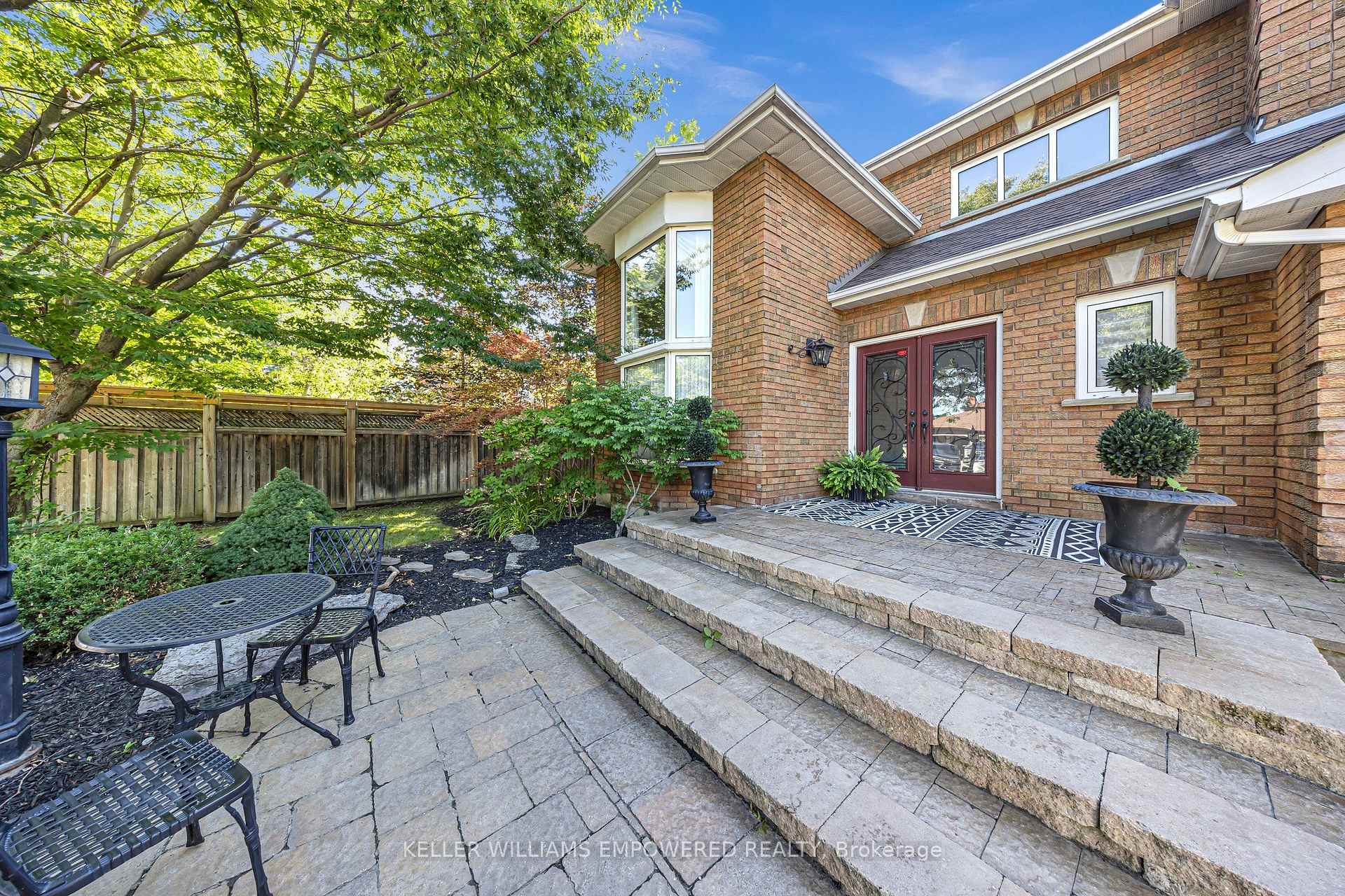 Photo 3 of 69 Galloway Drive, Vaughan, East Woodbridge — HOMEH