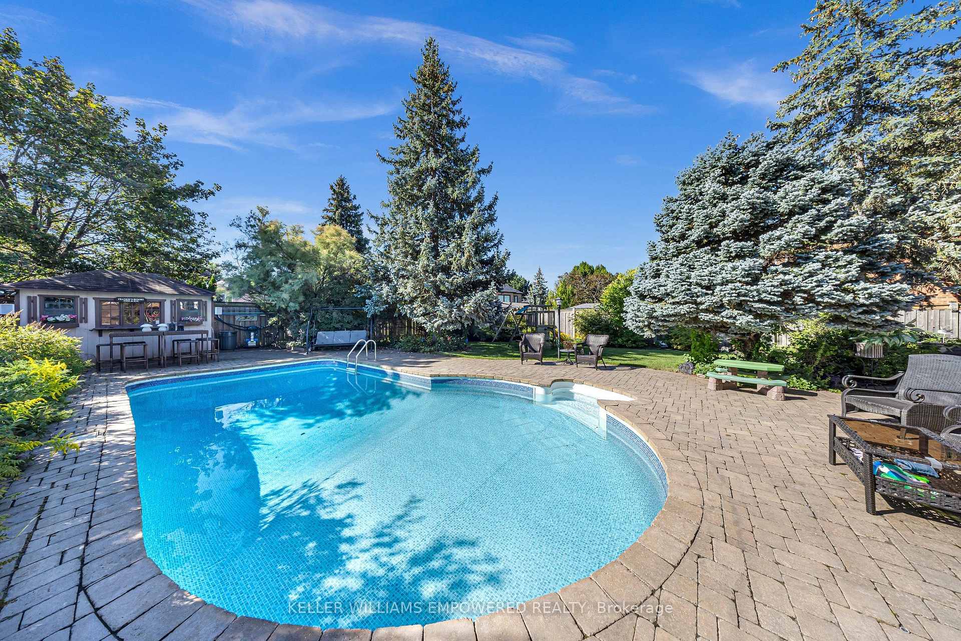 Photo 4 of 69 Galloway Drive, Vaughan, East Woodbridge — HOMEH