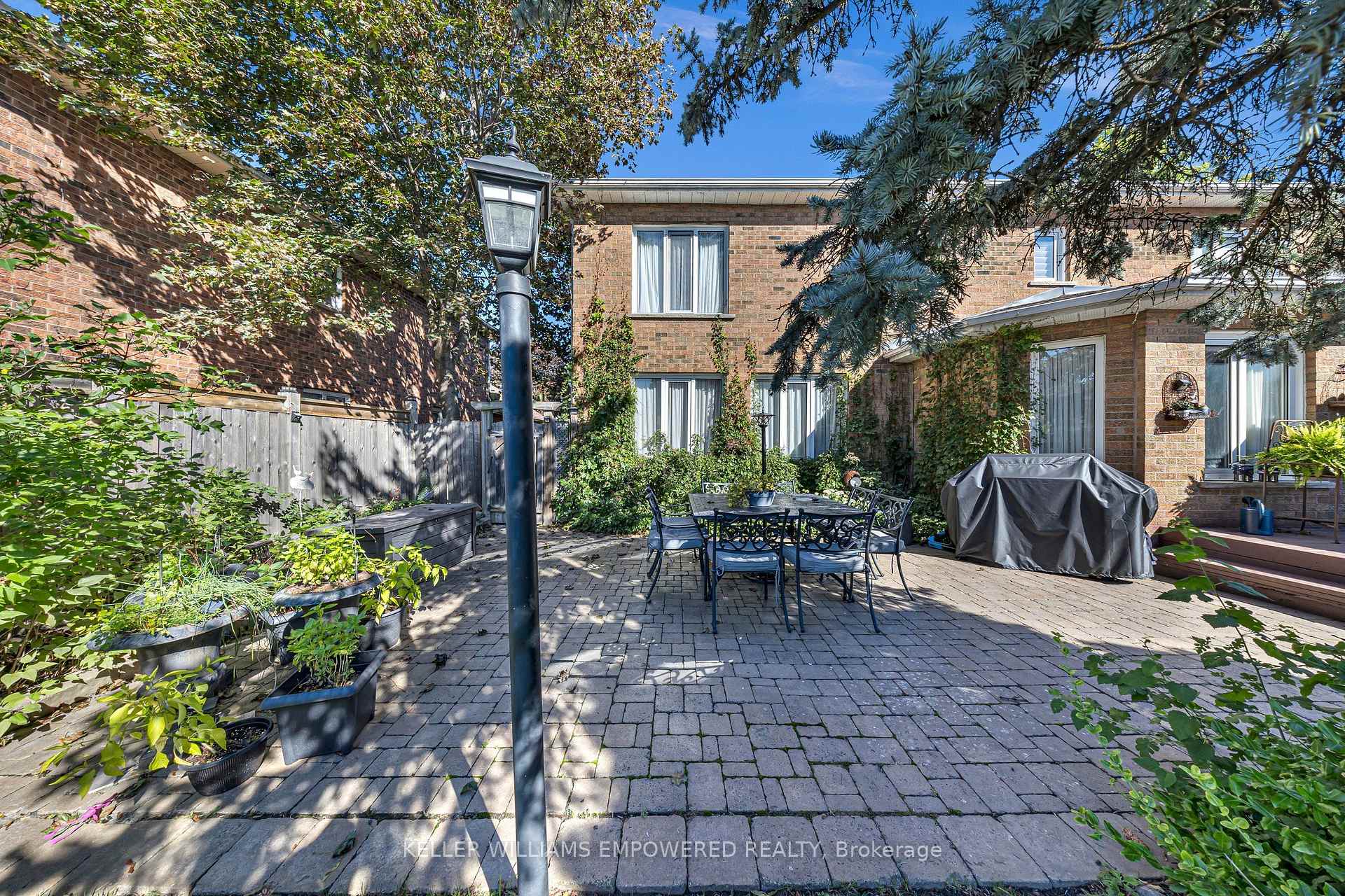 Photo 5 of 69 Galloway Drive, Vaughan, East Woodbridge — HOMEH