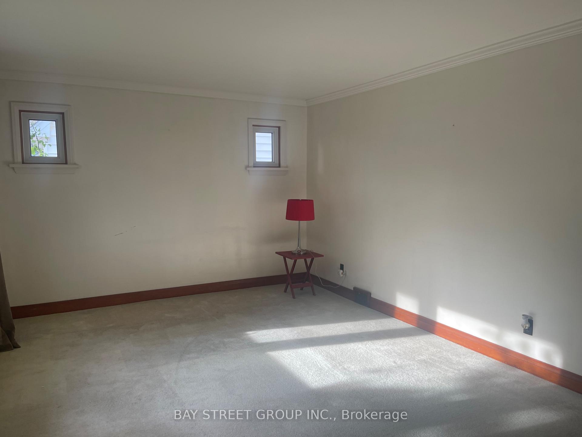 Photo 6 of 5137 Ontario Avenue, Niagara Falls, Downtown — HOMEH